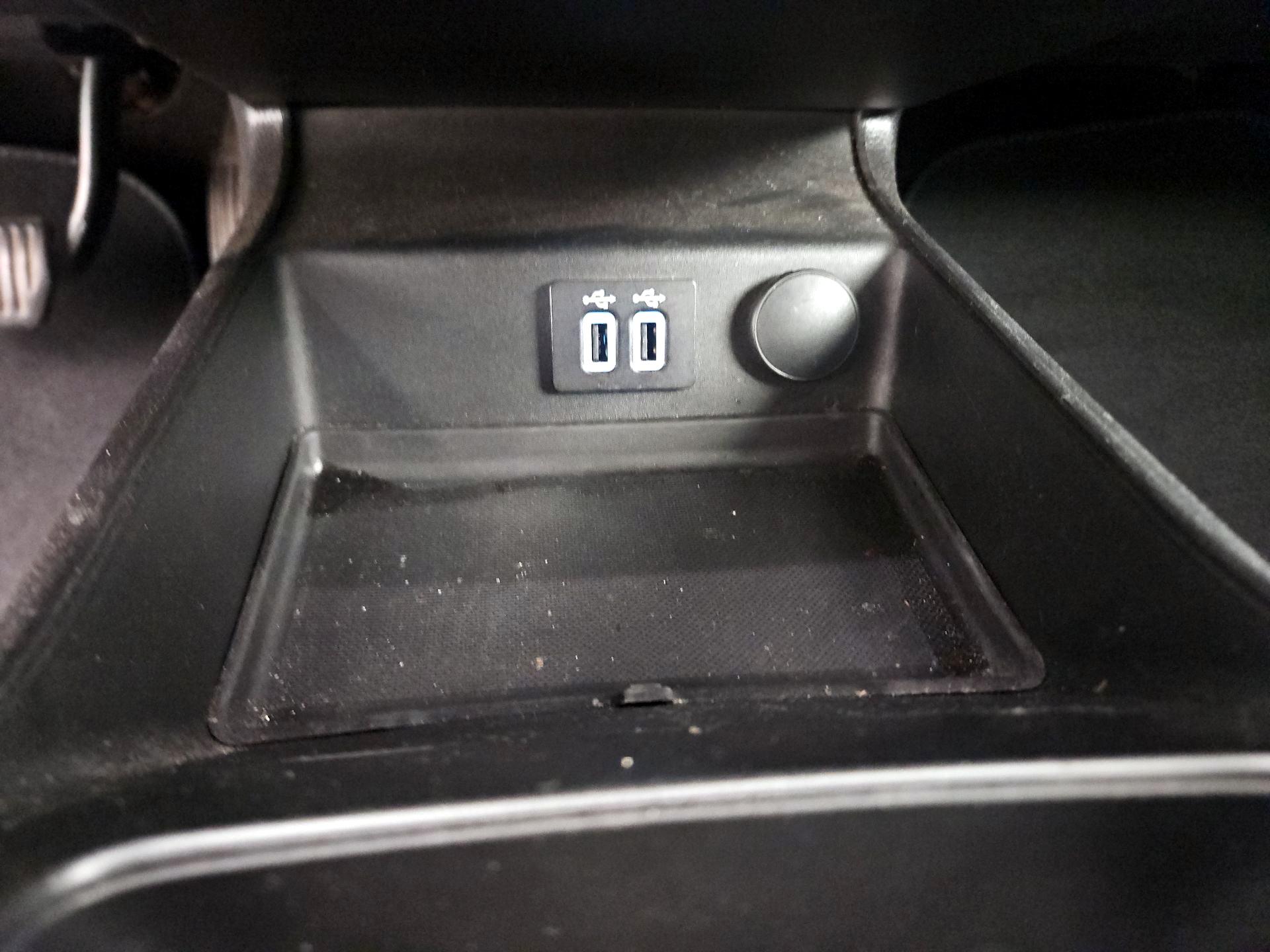 Thumbnail: 2020 Ford Fusion - 19