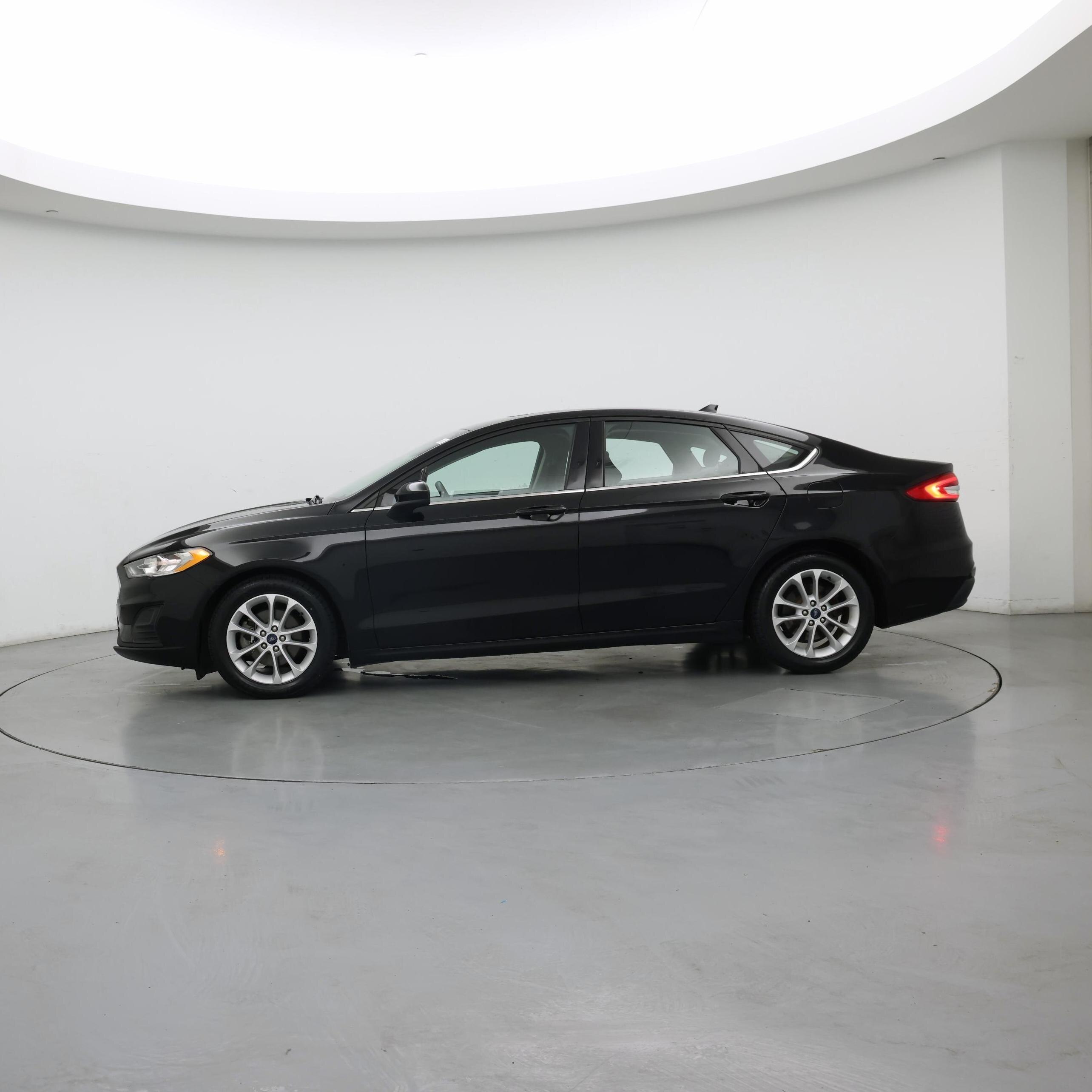 Thumbnail: 2020 Ford Fusion - 3