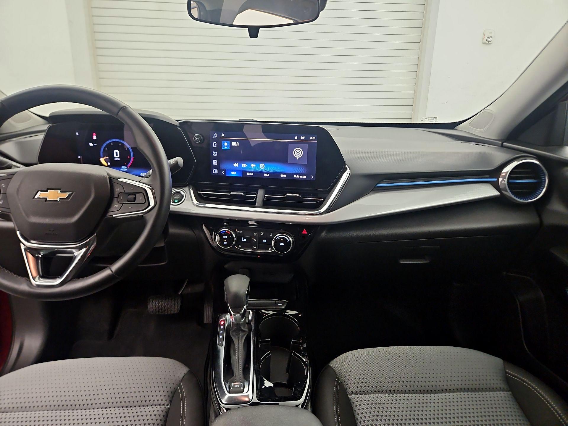 Thumbnail: 2025 Chevrolet Trax - 9