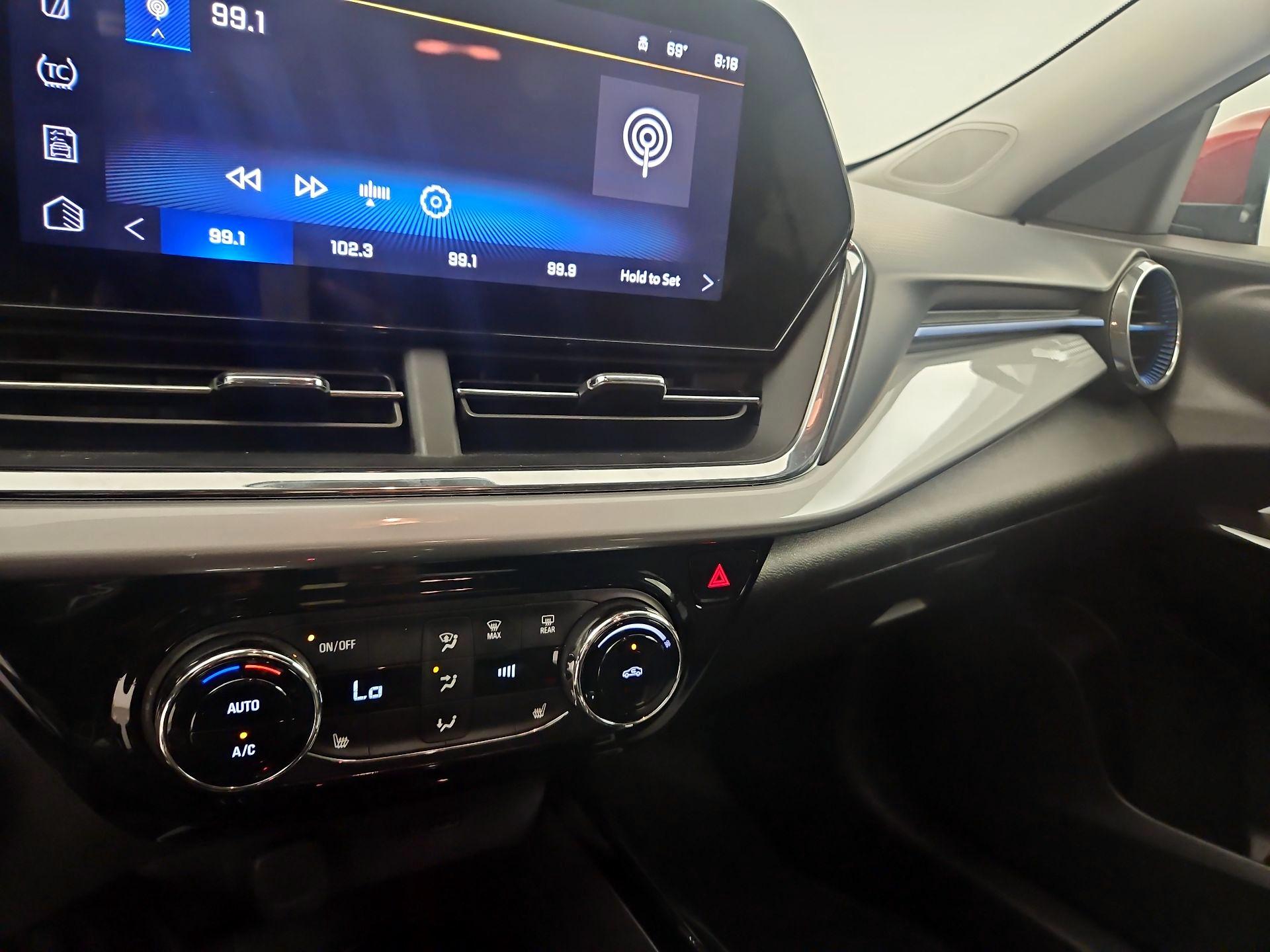 Thumbnail: 2025 Chevrolet Trax - 14