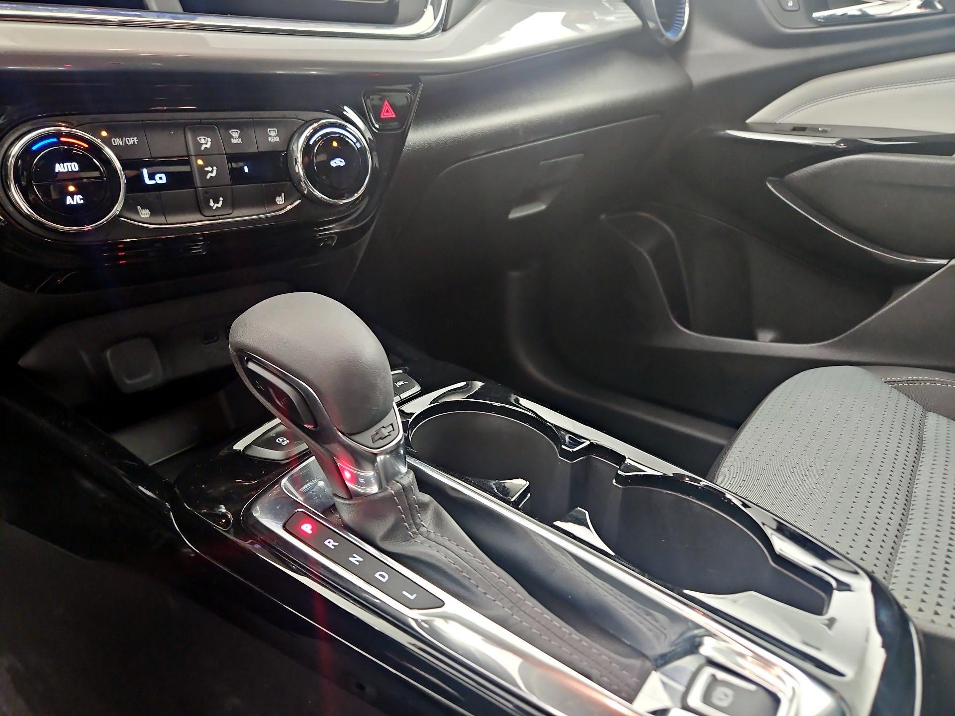 Thumbnail: 2025 Chevrolet Trax - 15