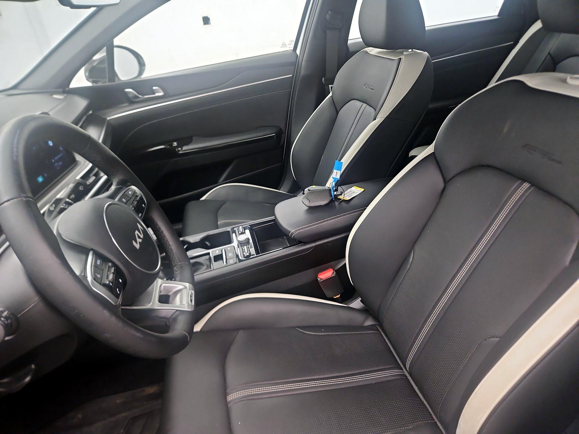 Thumbnail: 2025 Kia K5 - 11