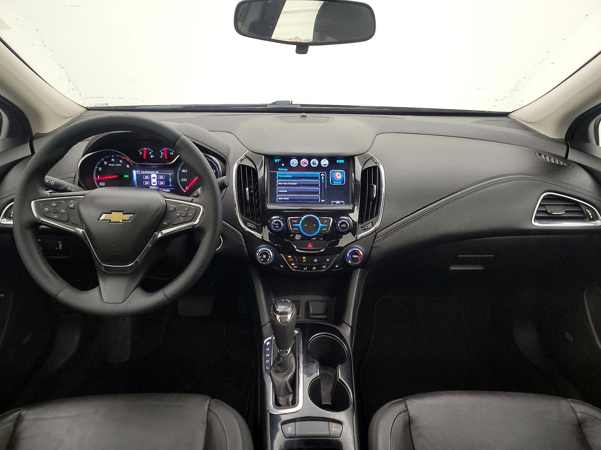 Thumbnail: 2017 Chevrolet Cruze - 9