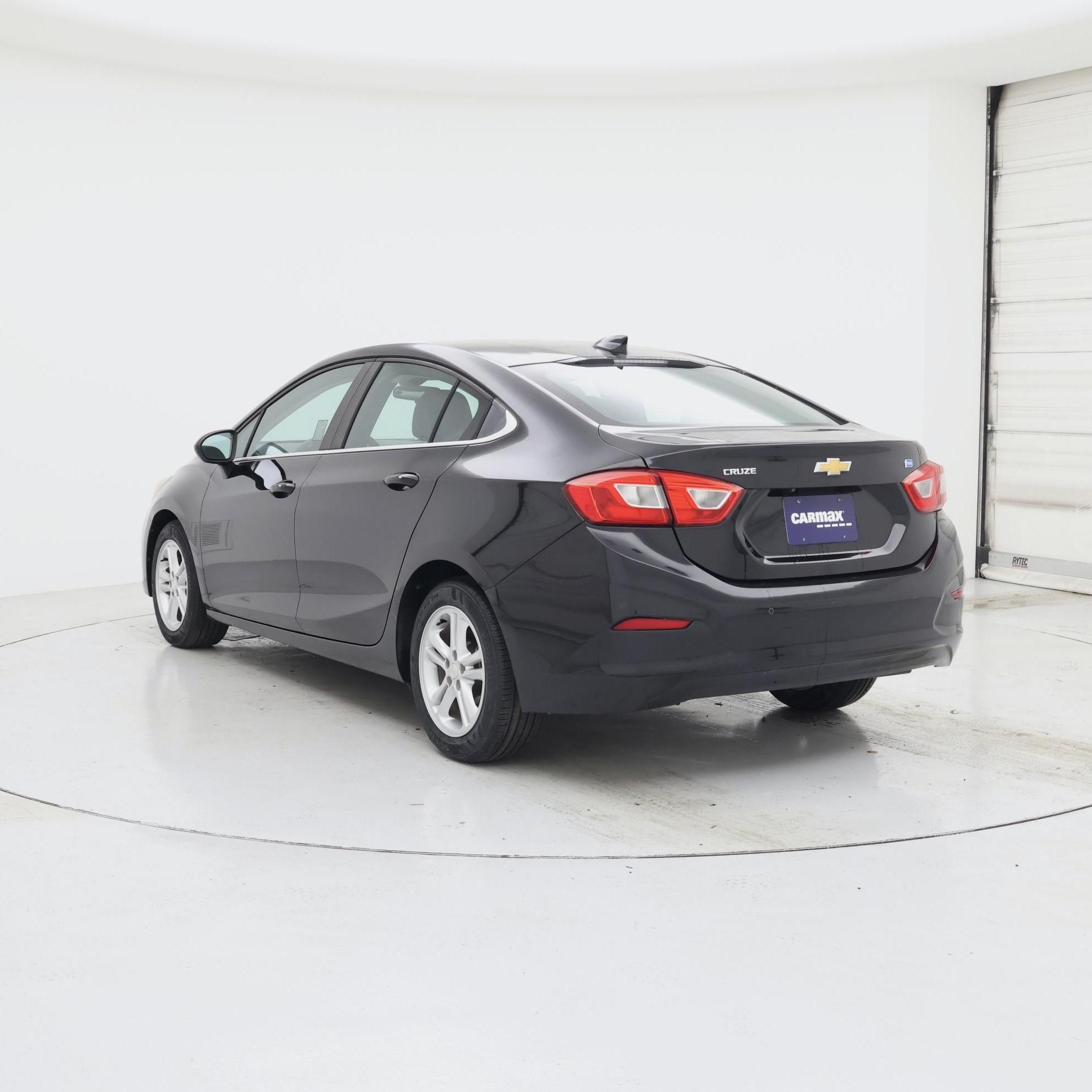 Thumbnail: 2017 Chevrolet Cruze - 2