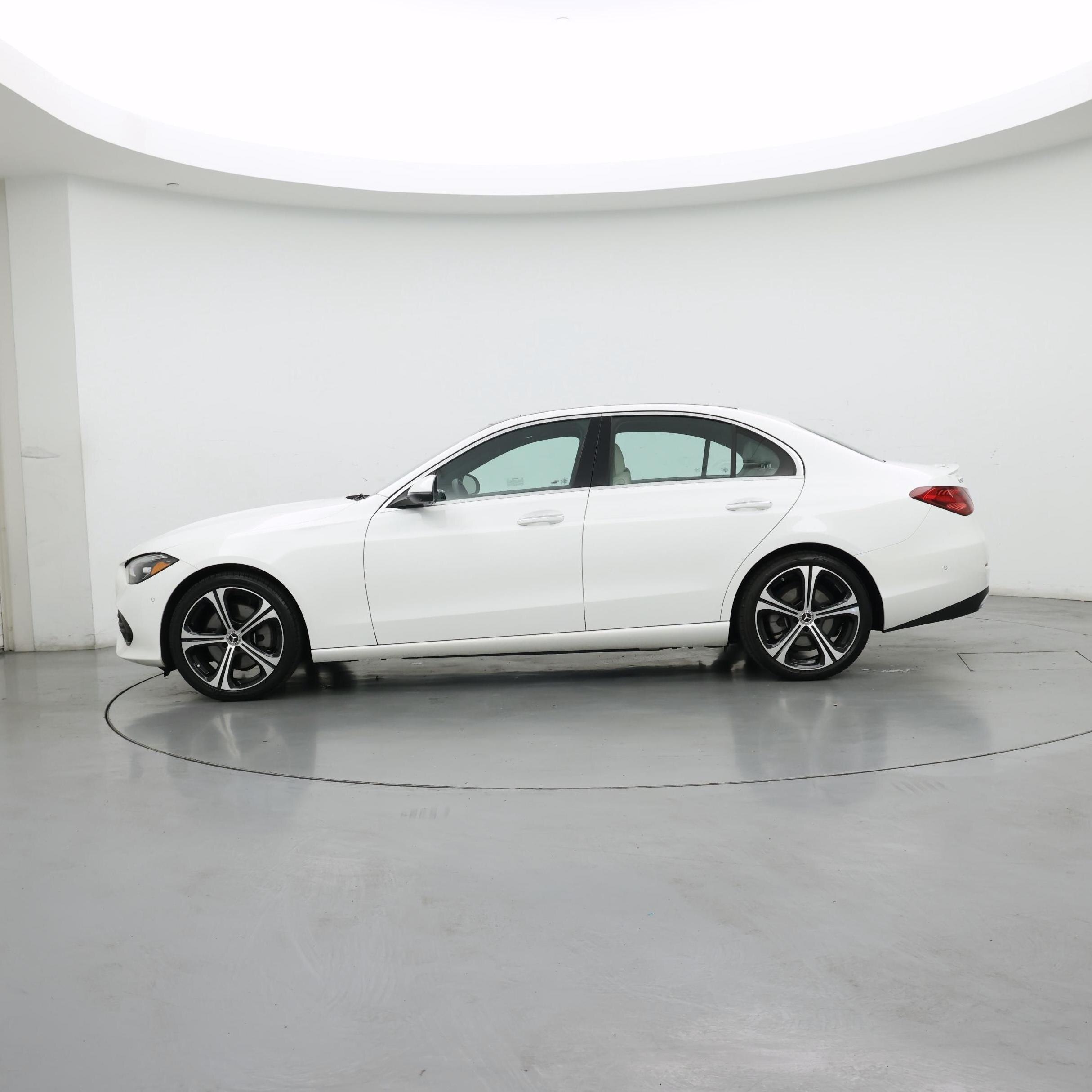 Thumbnail: 2024 Mercedes-Benz C-Class - 3