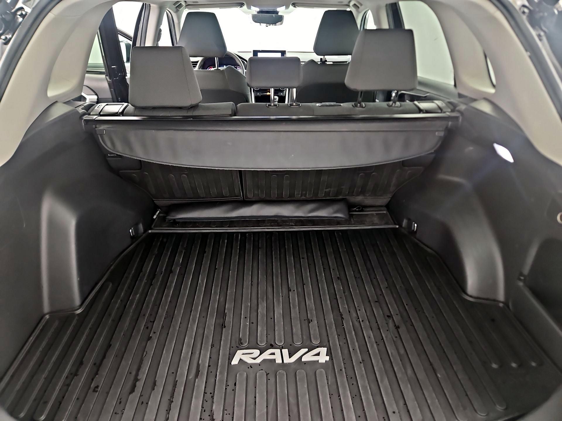 Thumbnail: 2023 Toyota RAV4 - 20