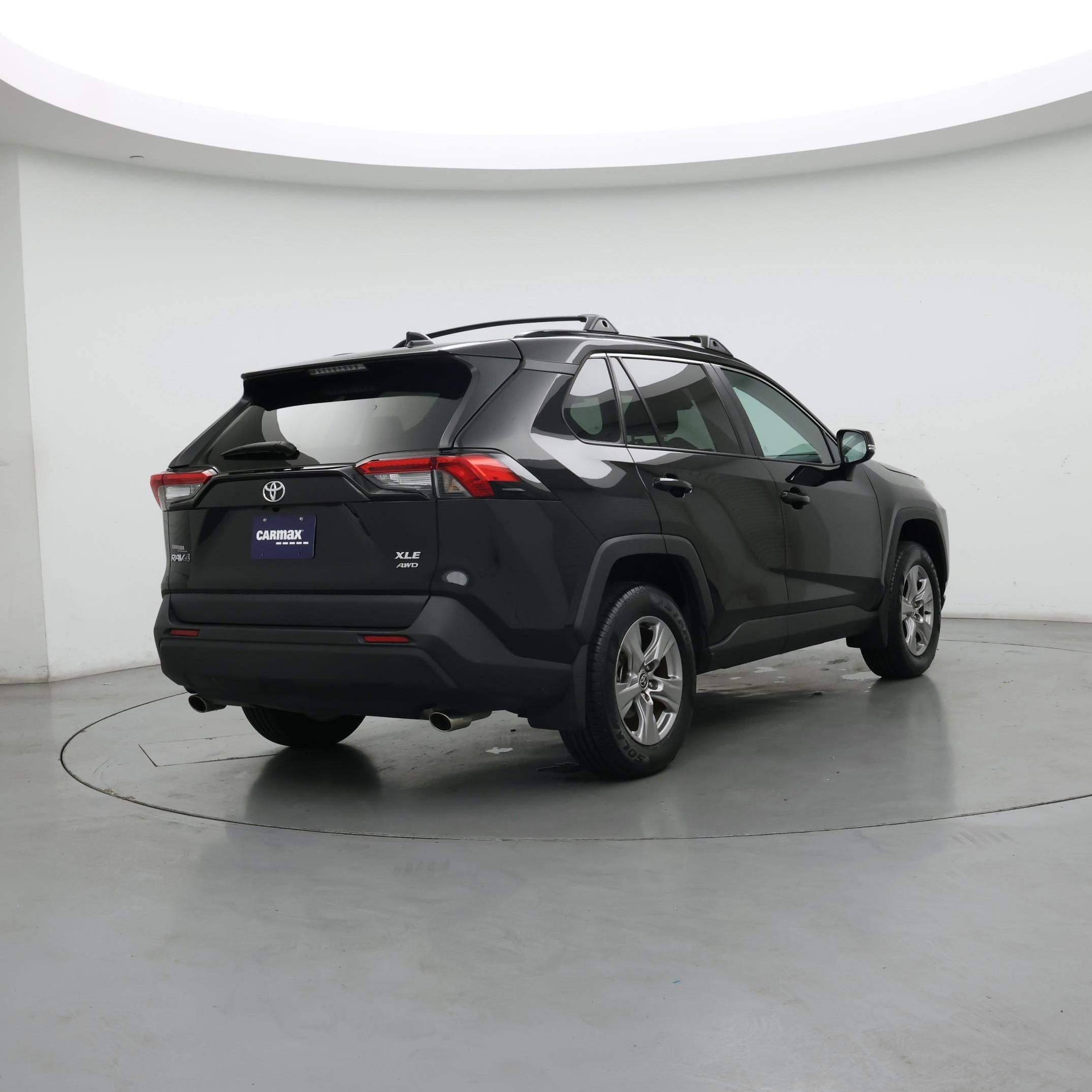 Thumbnail: 2023 Toyota RAV4 - 8