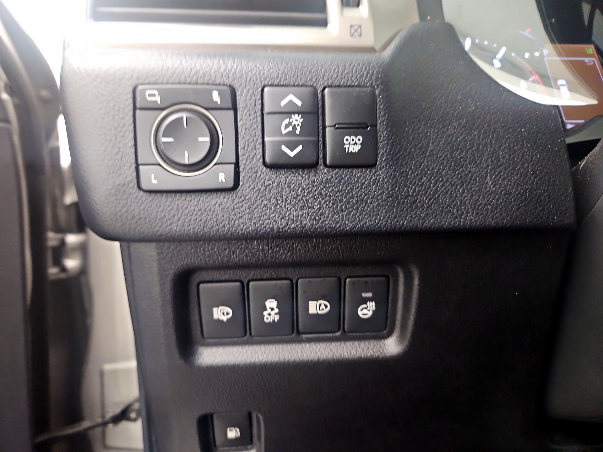 Thumbnail: 2021 Lexus GX - 13