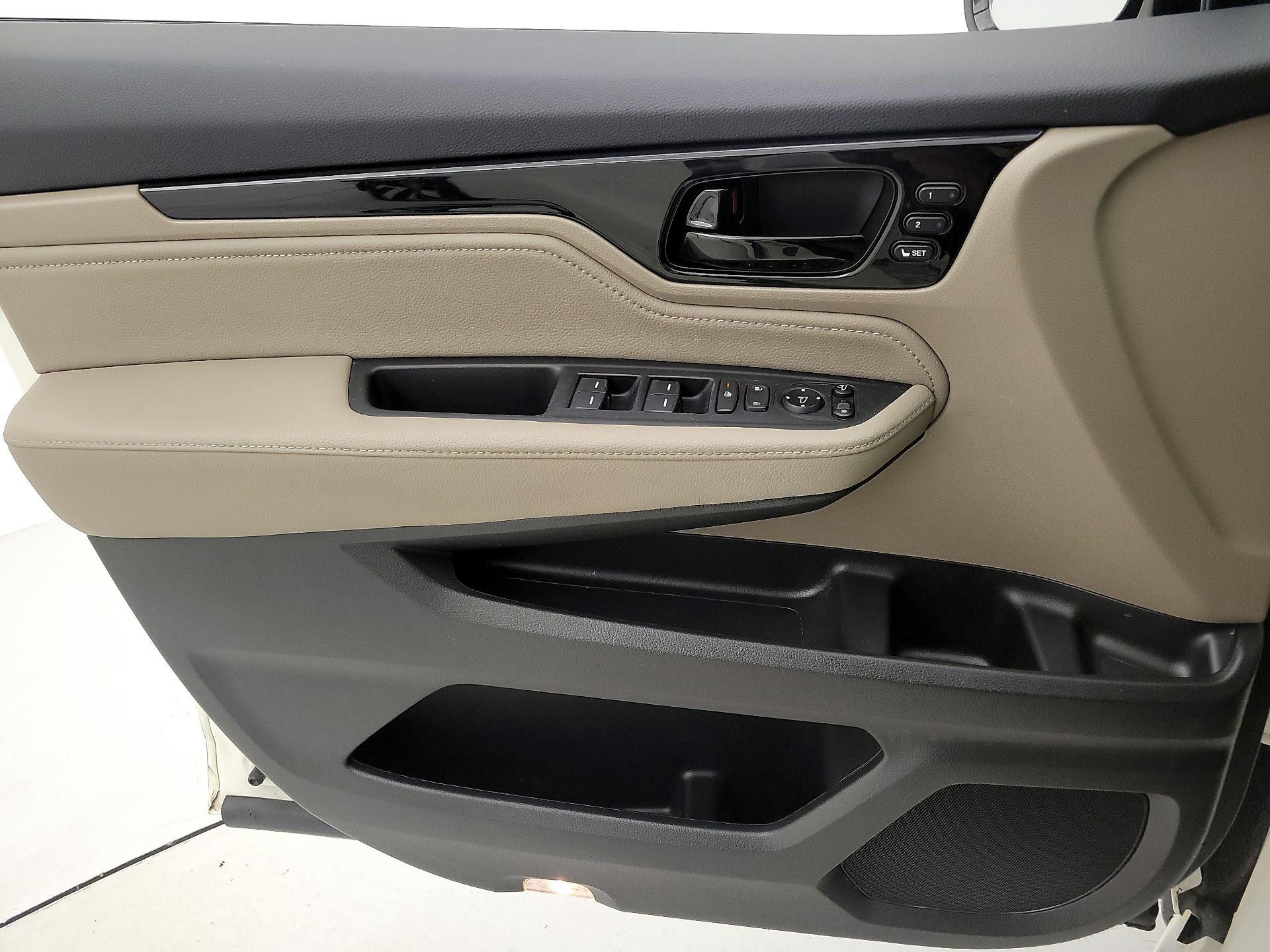 Thumbnail: 2019 Honda Odyssey - 12