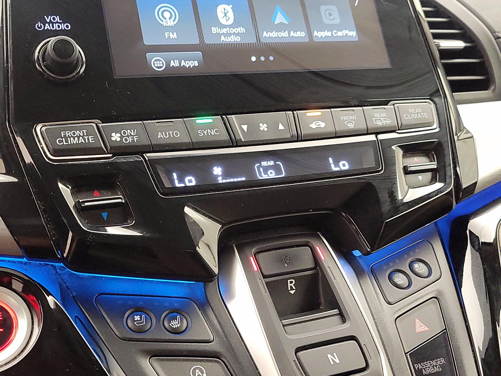 Thumbnail: 2019 Honda Odyssey - 16