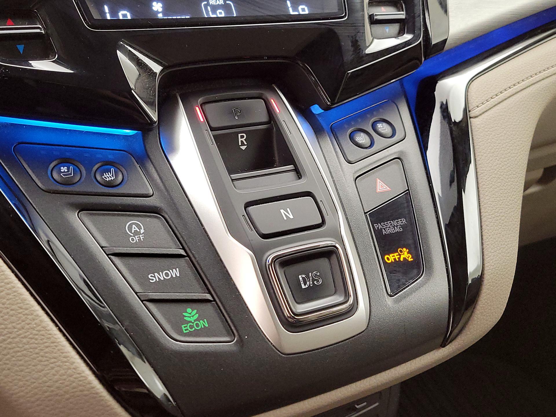 Thumbnail: 2019 Honda Odyssey - 17