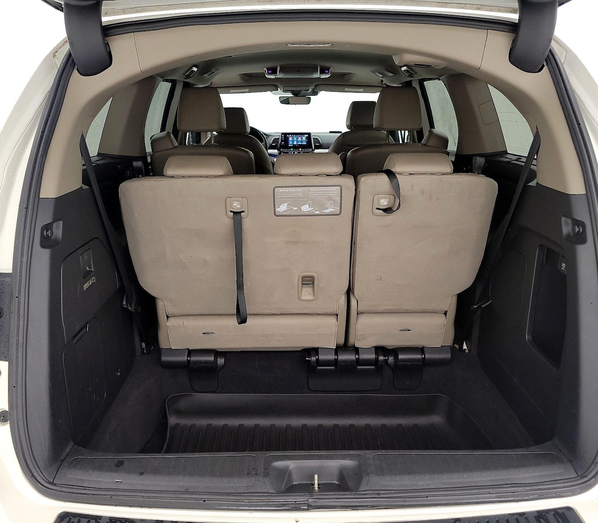 Trunk/Cargo (Seats Up)