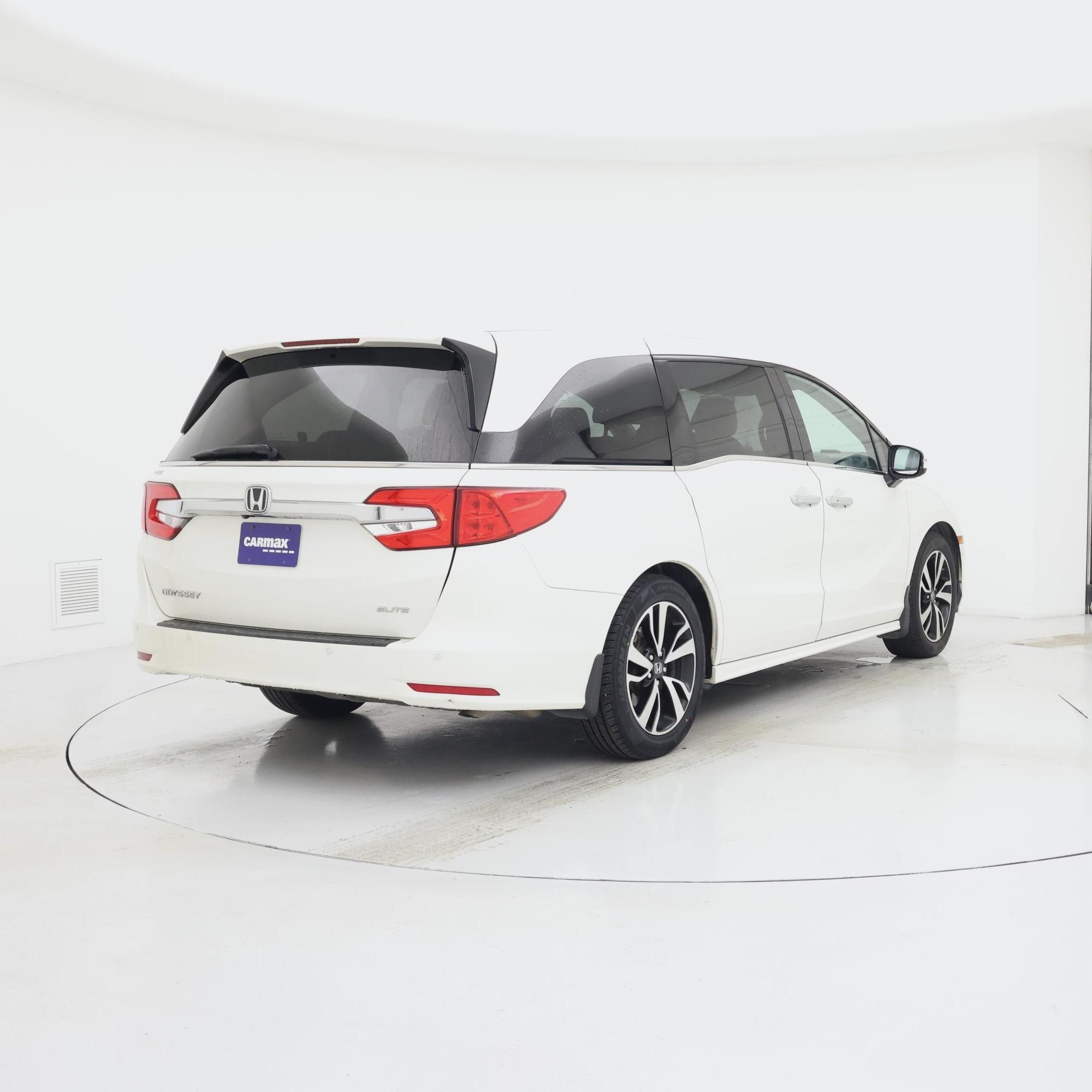 Thumbnail: 2019 Honda Odyssey - 8