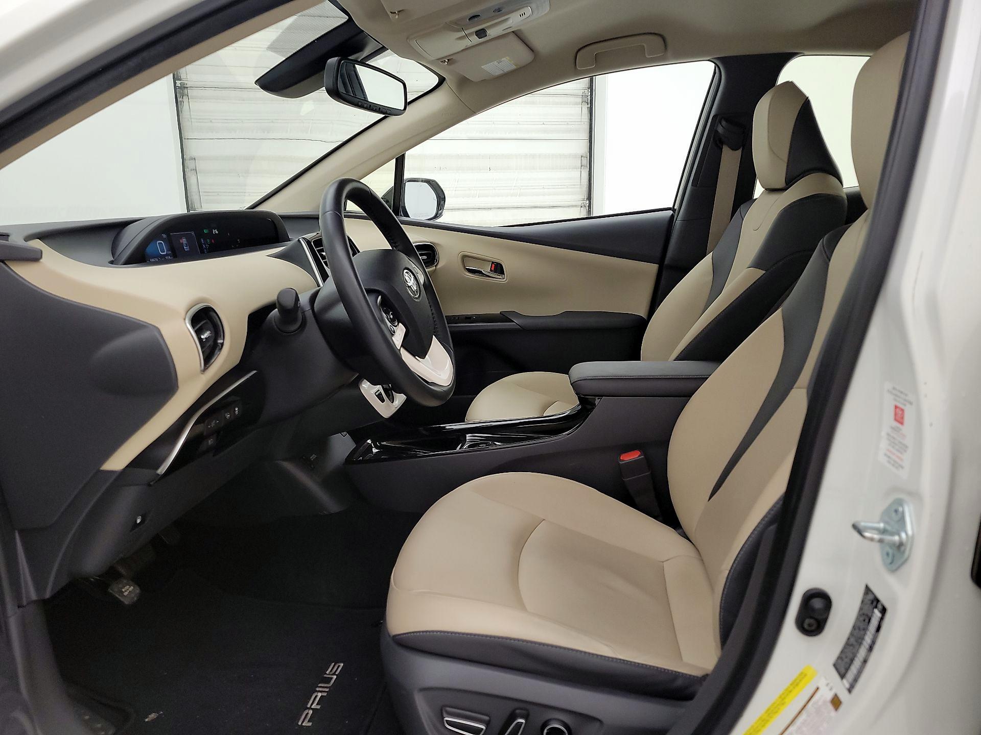 Thumbnail: 2017 Toyota Prius - 11