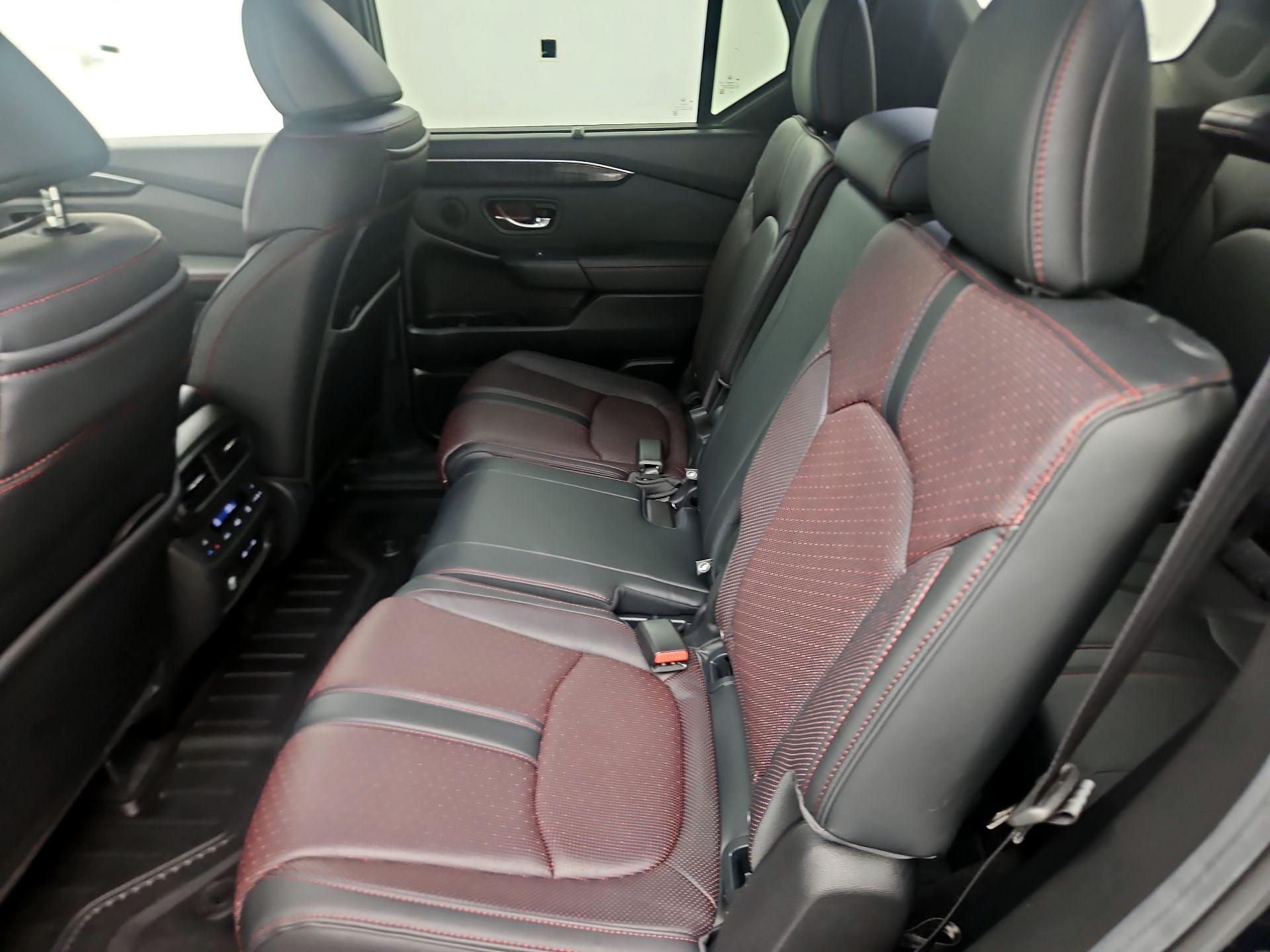 Thumbnail: 2025 Honda Pilot - 20