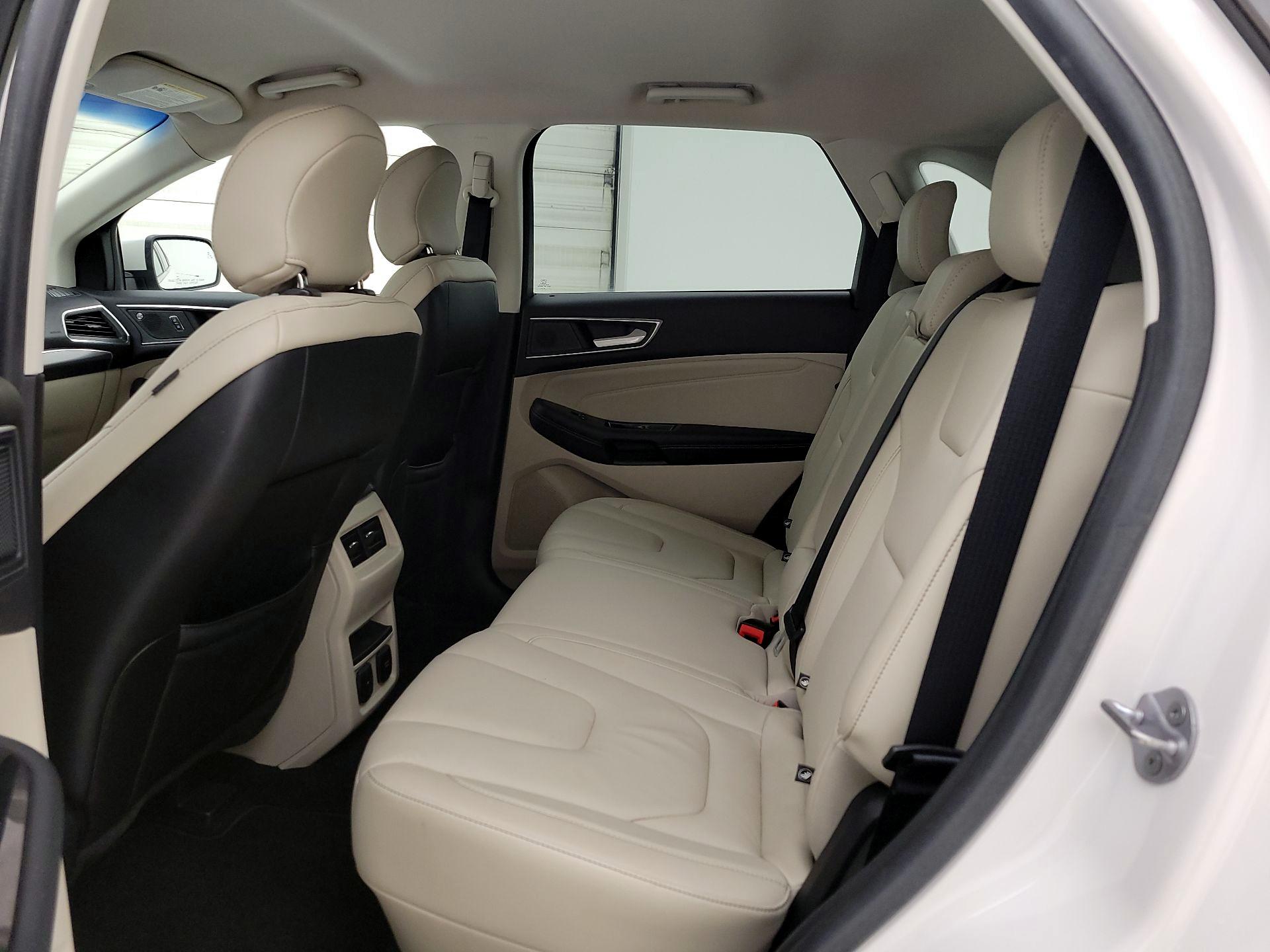 Thumbnail: 2019 Ford Edge - 19