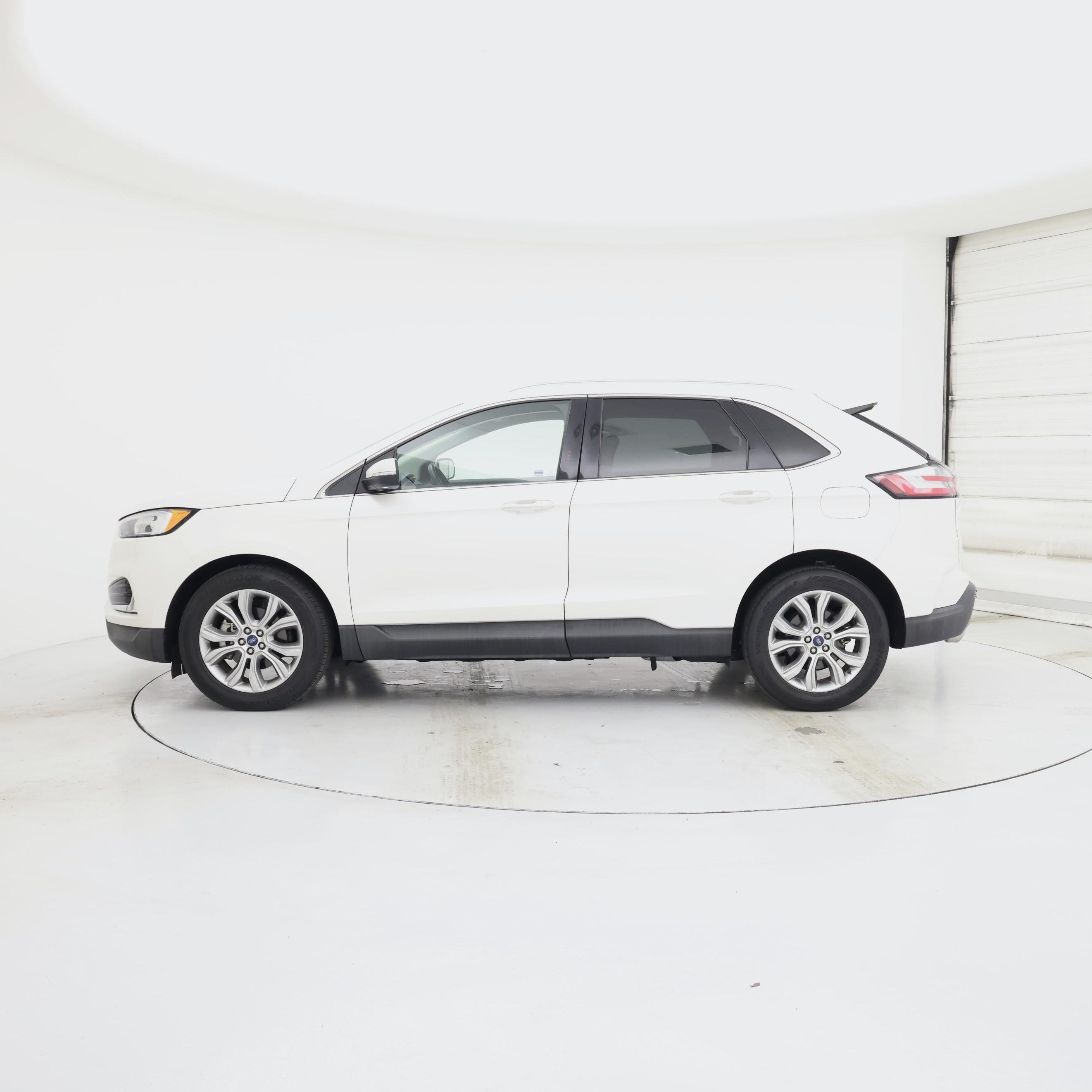 Thumbnail: 2019 Ford Edge - 3