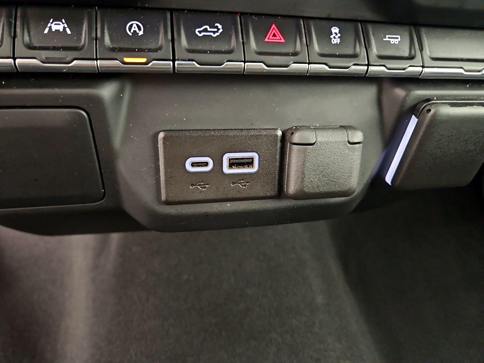 Thumbnail: 2024 Chevrolet Silverado 1500 - 17