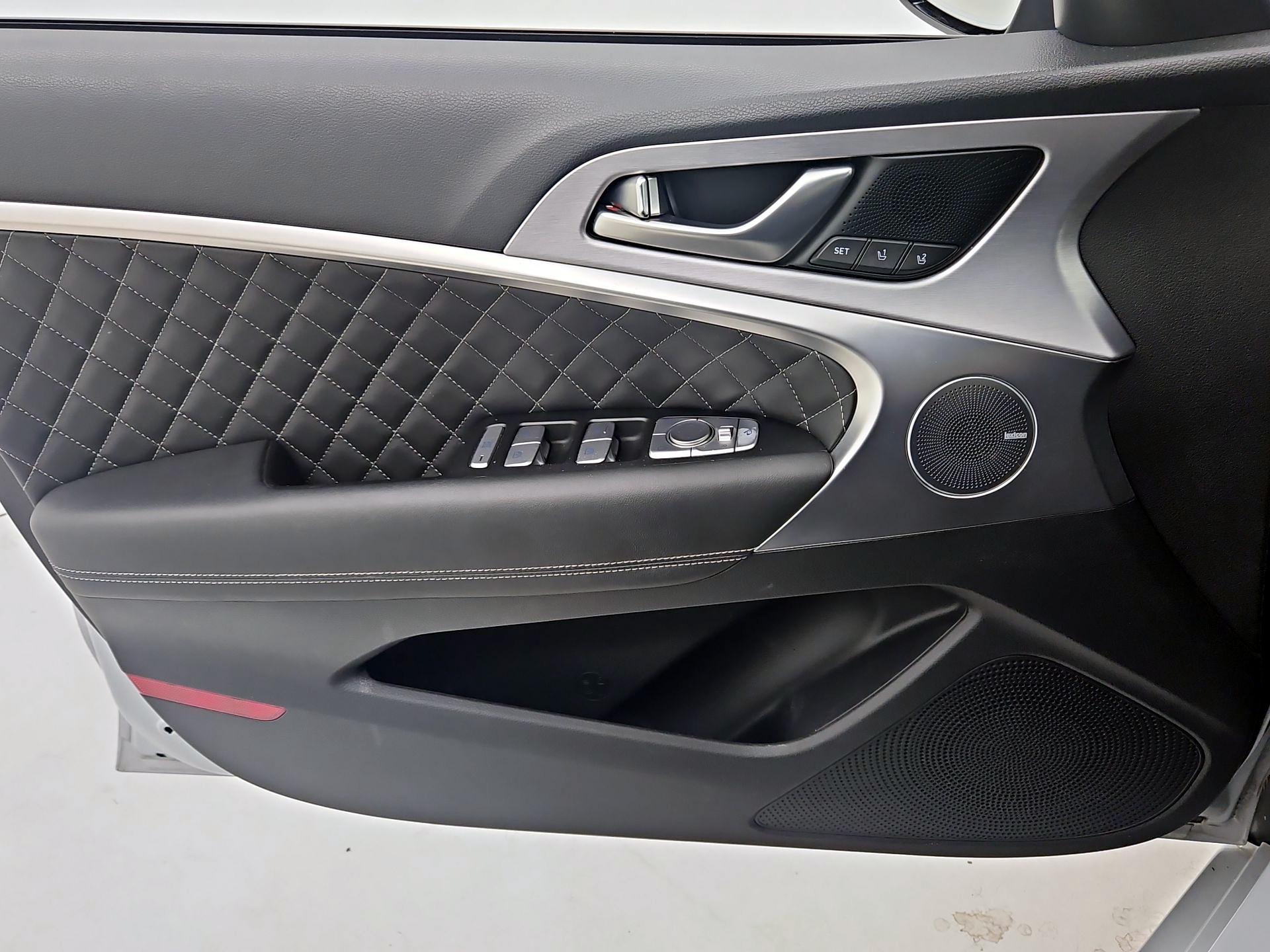 Thumbnail: 2020 Genesis G70 - 12