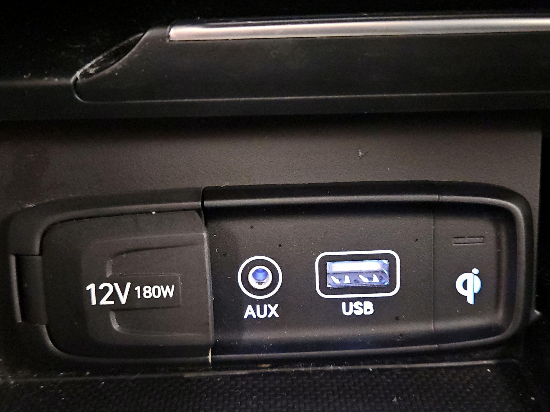 Thumbnail: 2020 Genesis G70 - 19