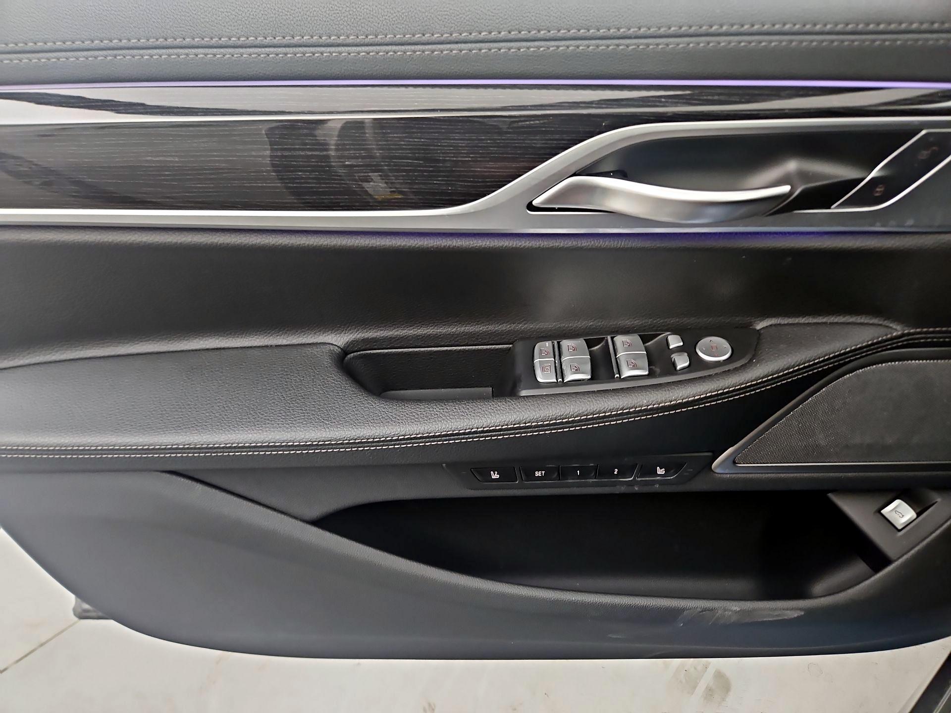 Thumbnail: 2020 BMW 7 Series - 12