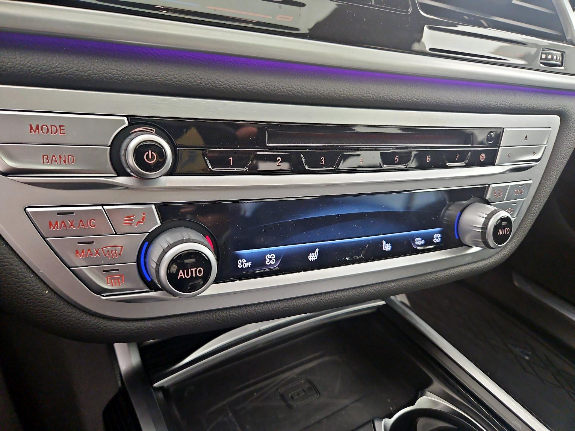 Thumbnail: 2020 BMW 7 Series - 16