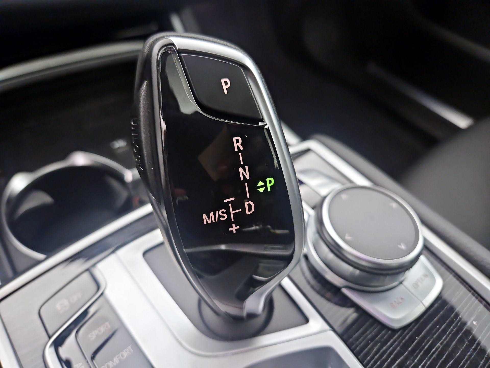 Thumbnail: 2020 BMW 7 Series - 17