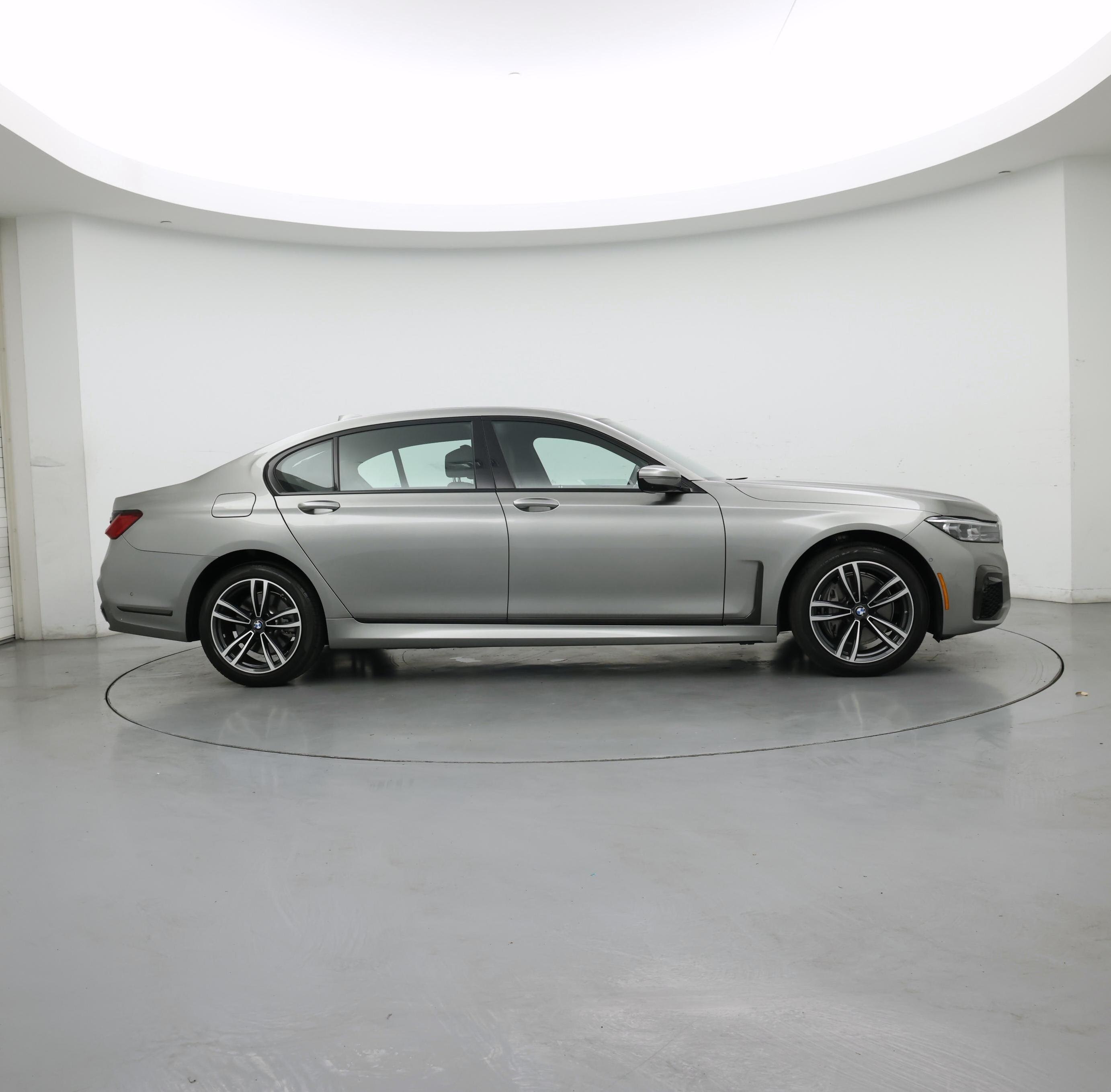 Thumbnail: 2020 BMW 7 Series - 7
