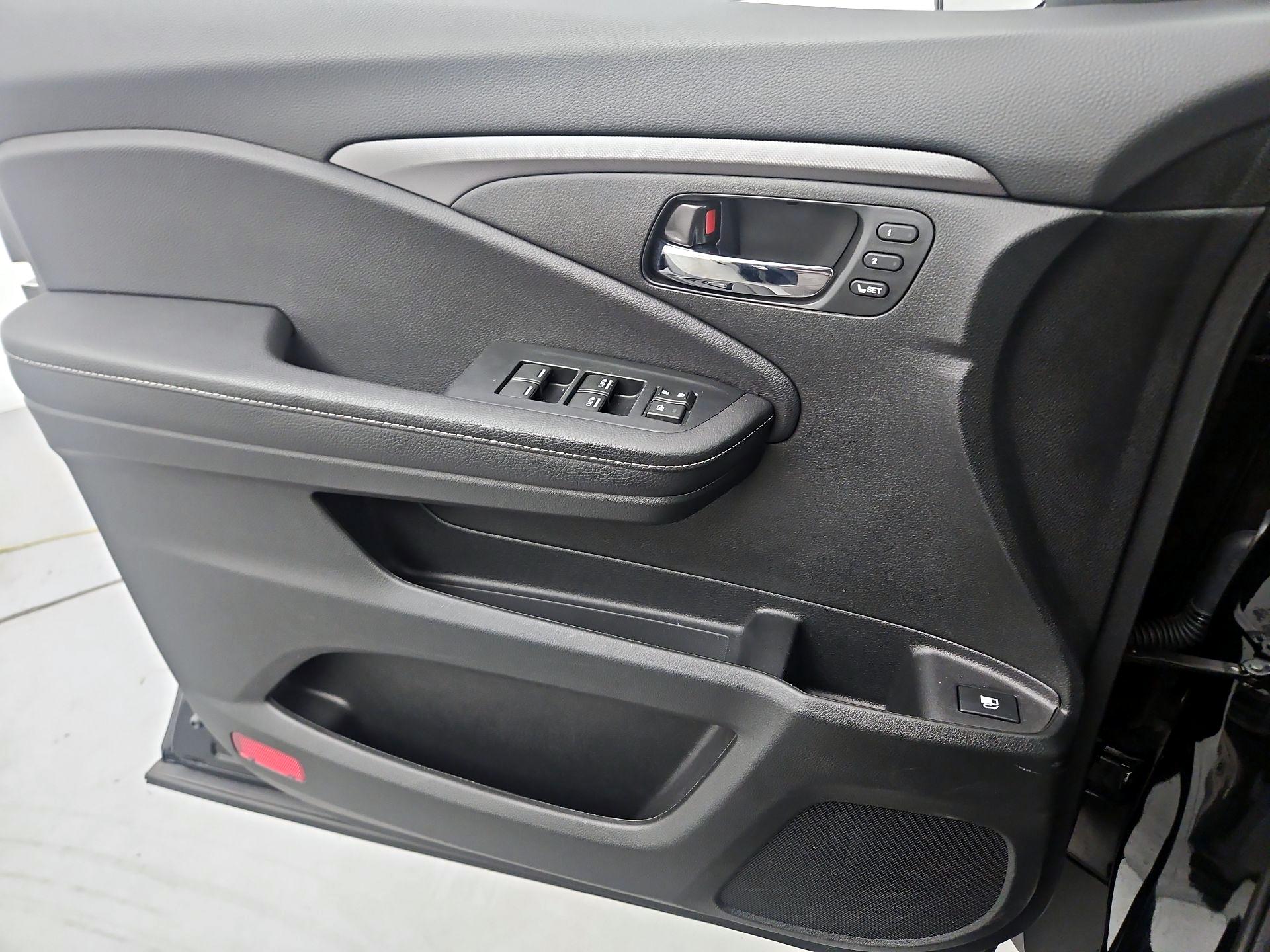 Thumbnail: 2025 Honda Ridgeline - 12