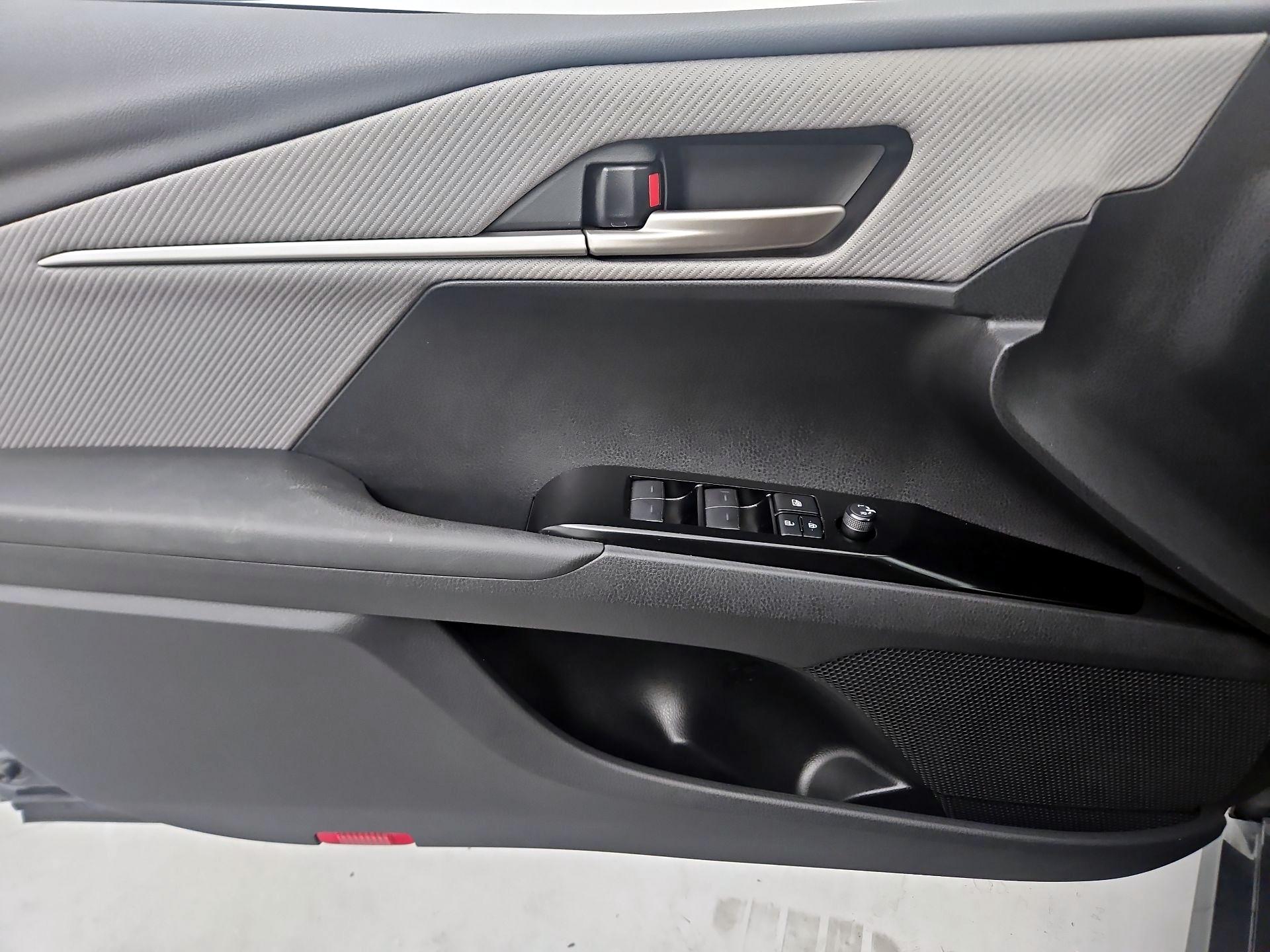 Thumbnail: 2025 Toyota Camry - 12