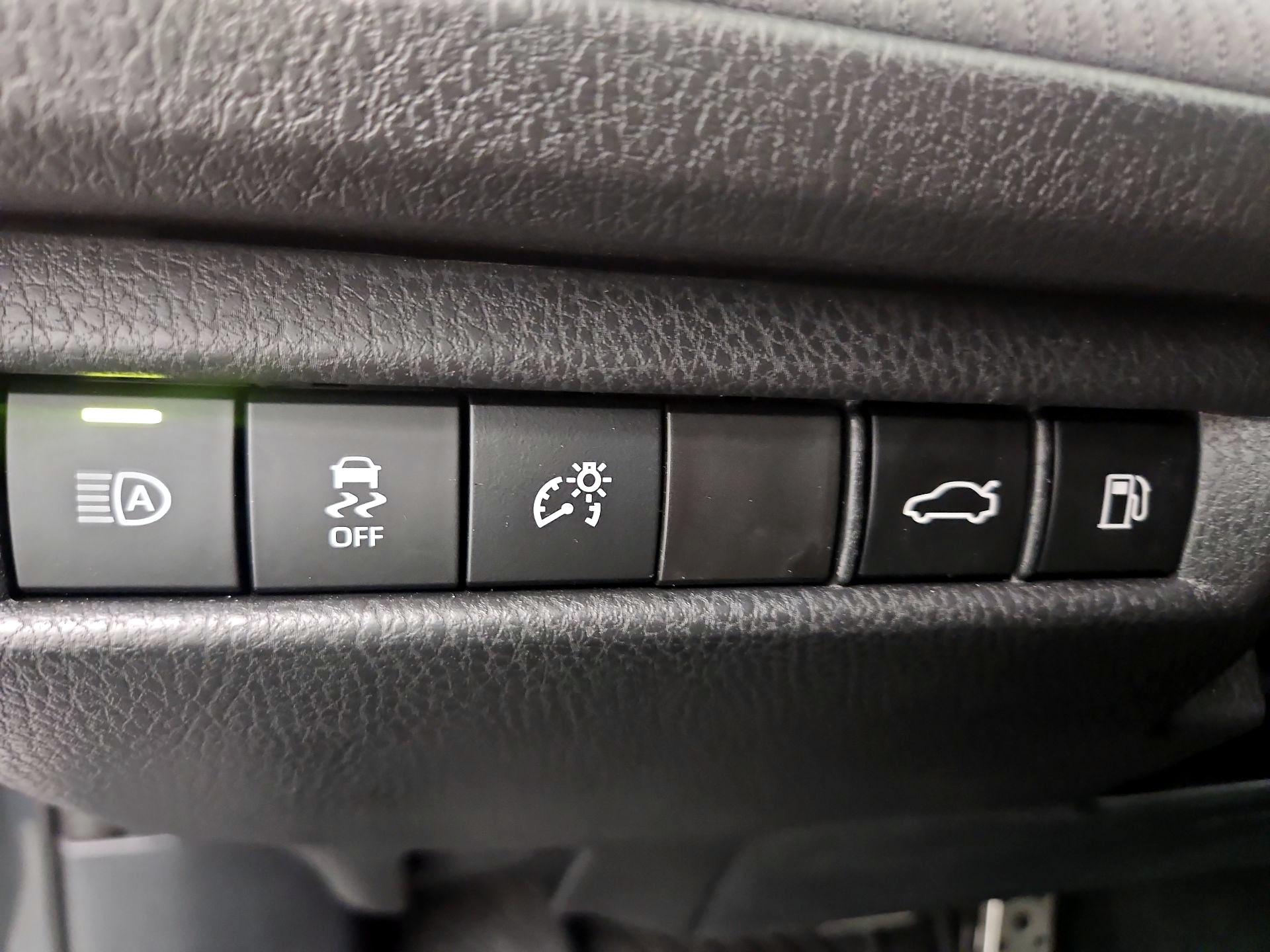 Thumbnail: 2025 Toyota Camry - 13