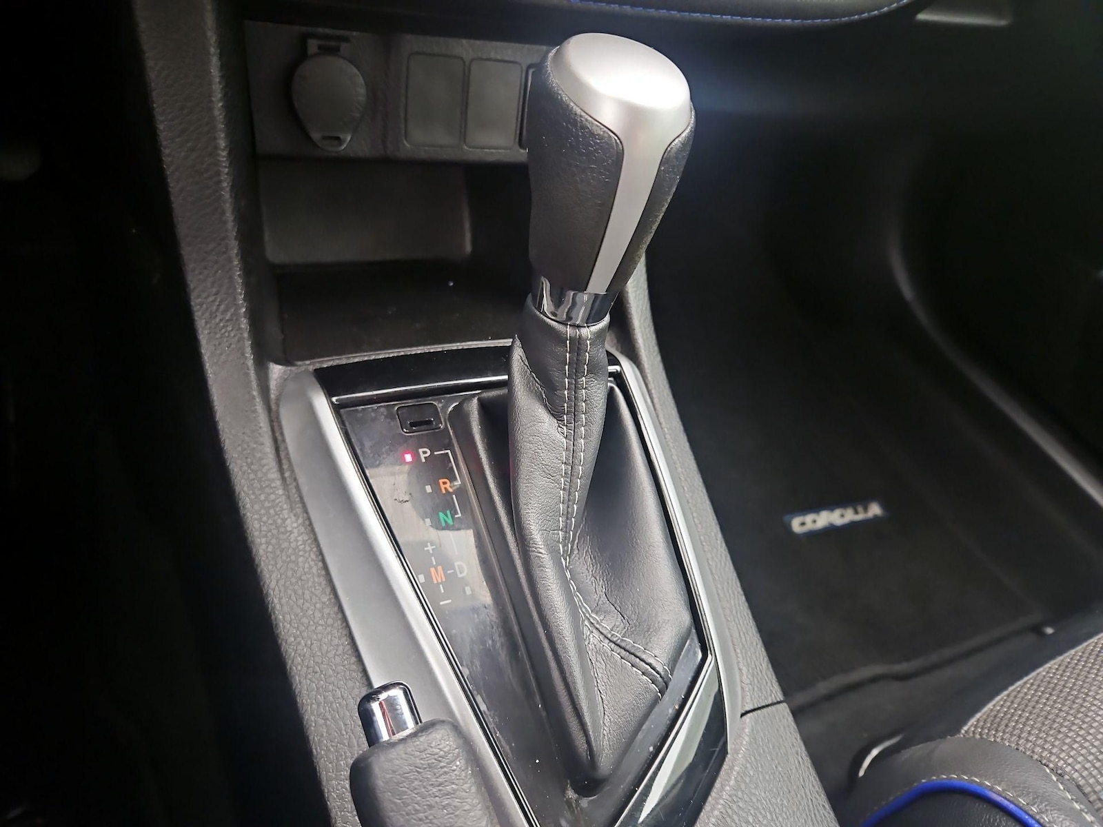2019 Toyota Corolla SE - Photo 18