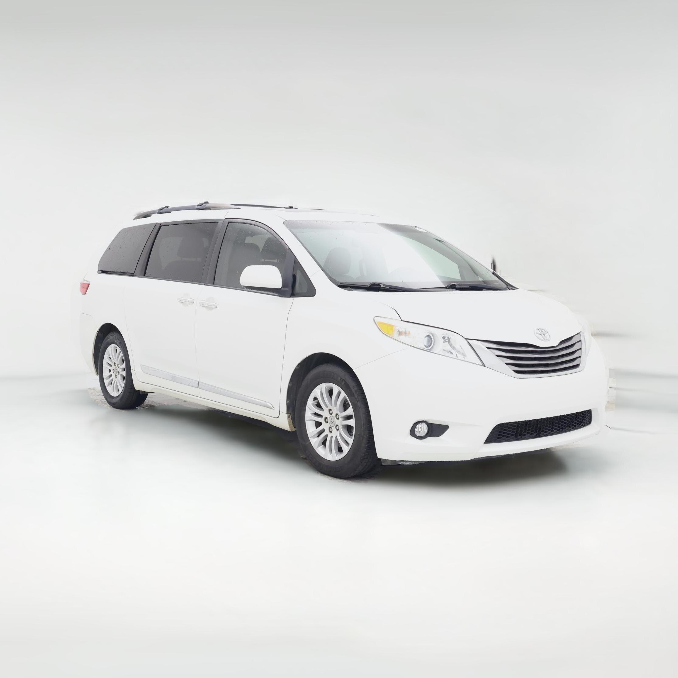 Thumbnail: 2015 Toyota Sienna - 1