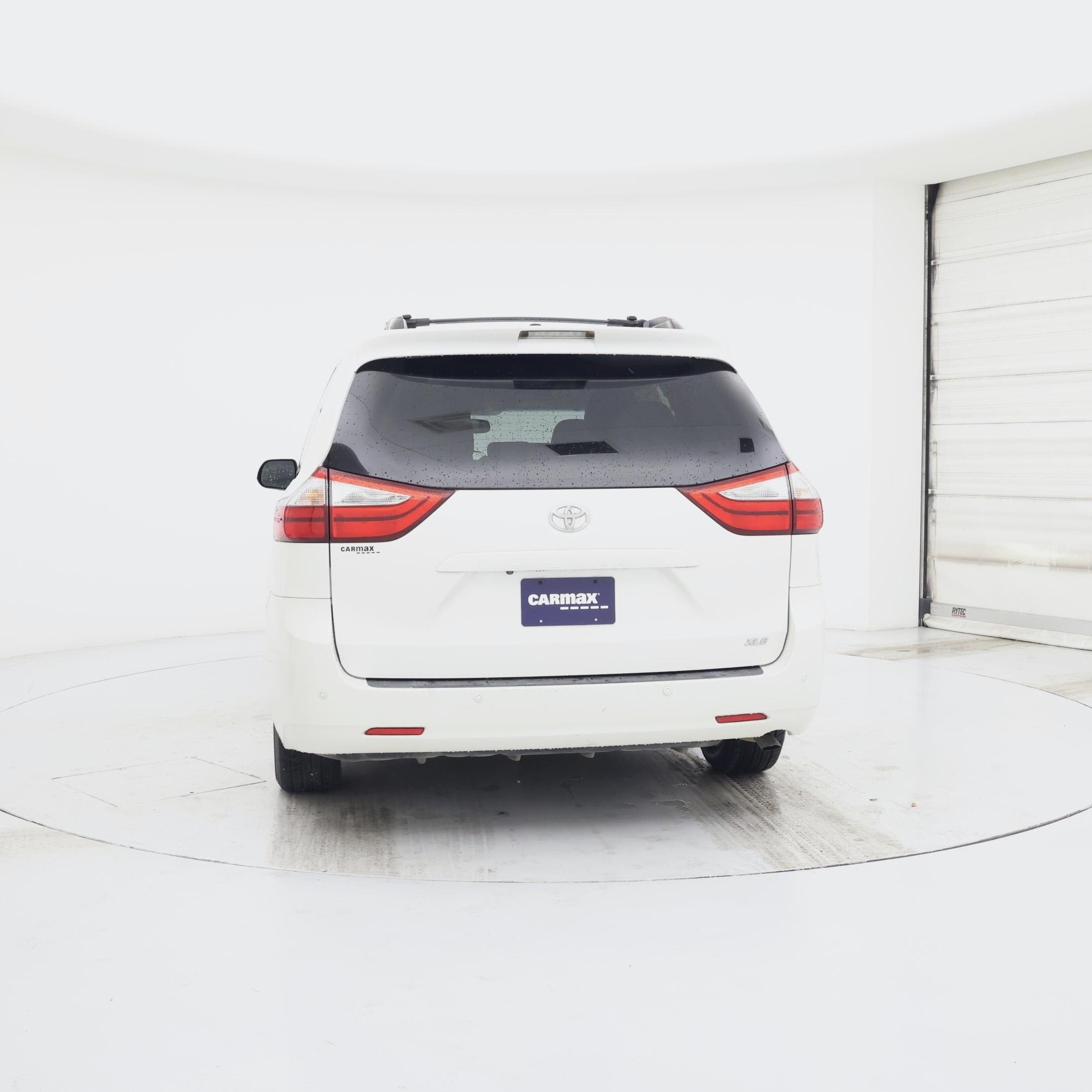 Thumbnail: 2015 Toyota Sienna - 6