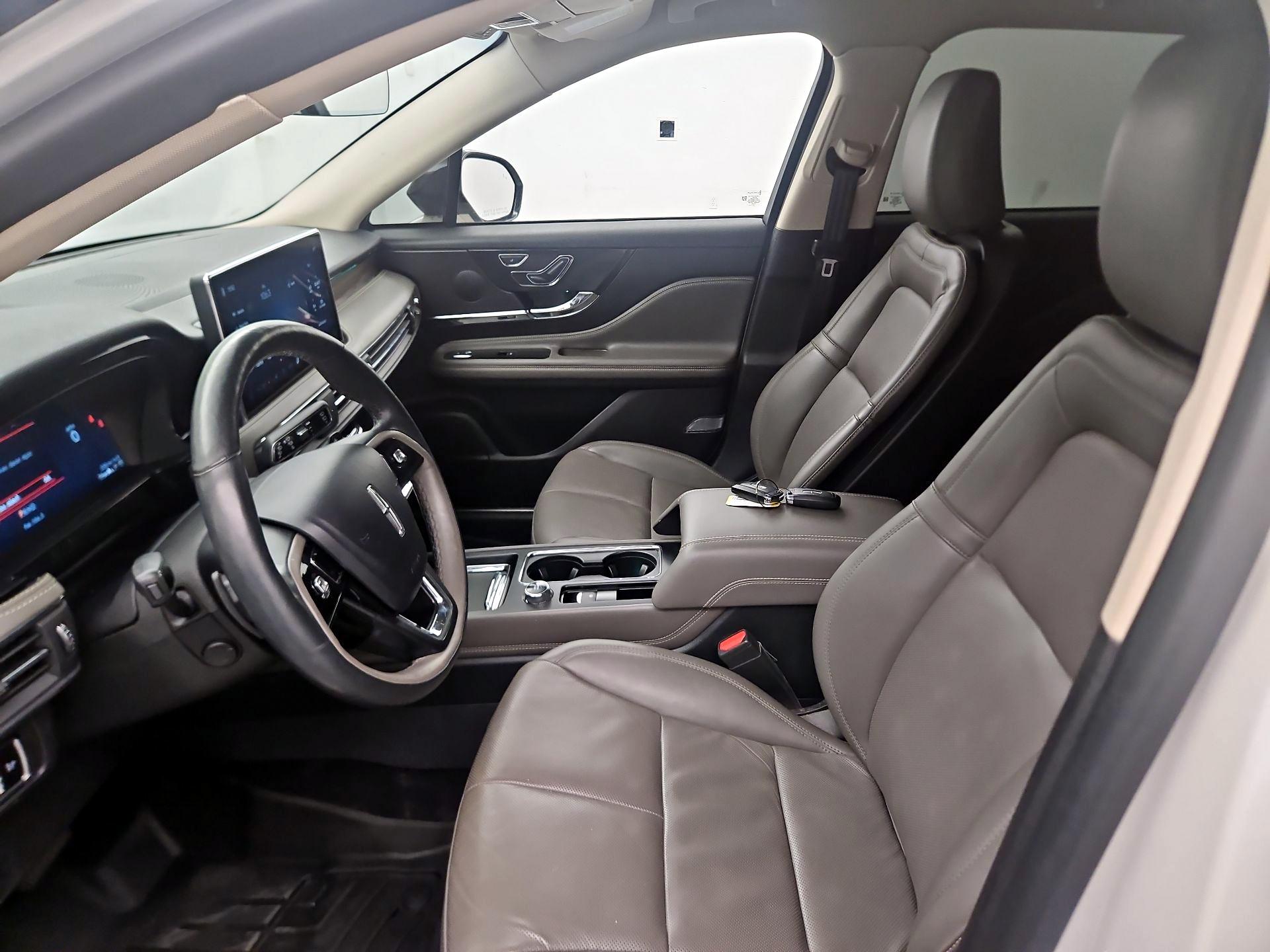 Thumbnail: 2023 Lincoln Corsair - 11