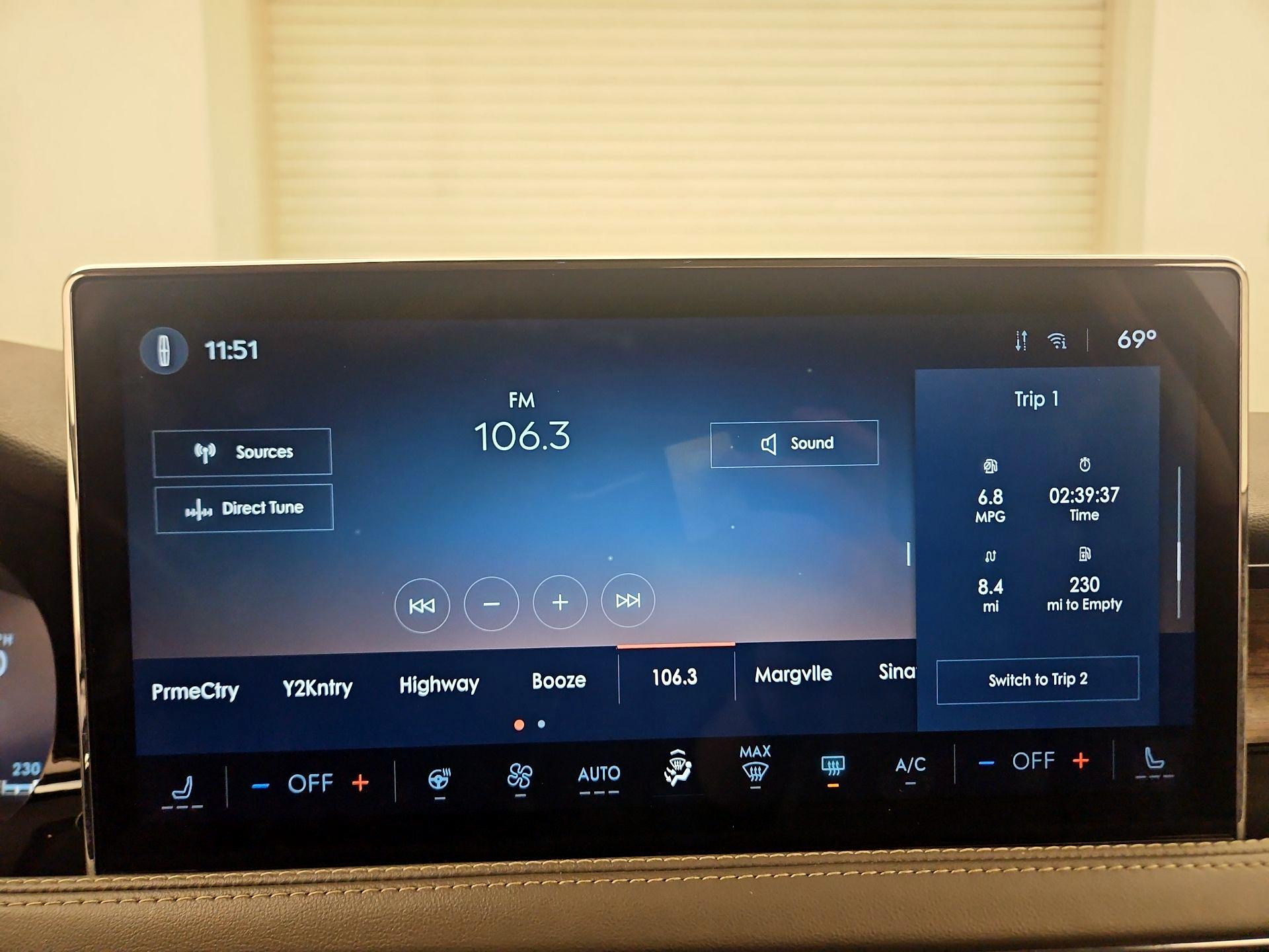 Thumbnail: 2023 Lincoln Corsair - 15