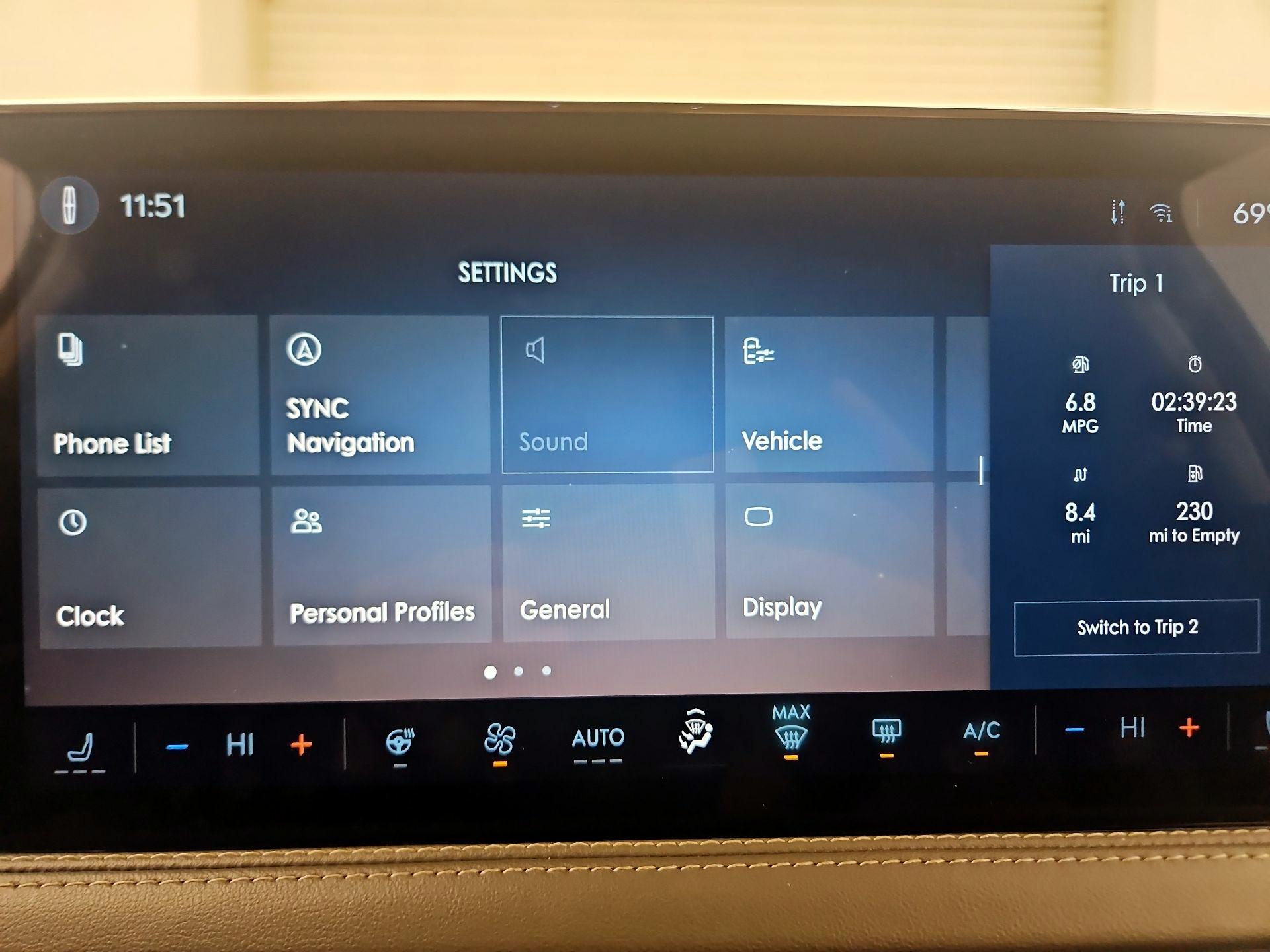 Thumbnail: 2023 Lincoln Corsair - 16