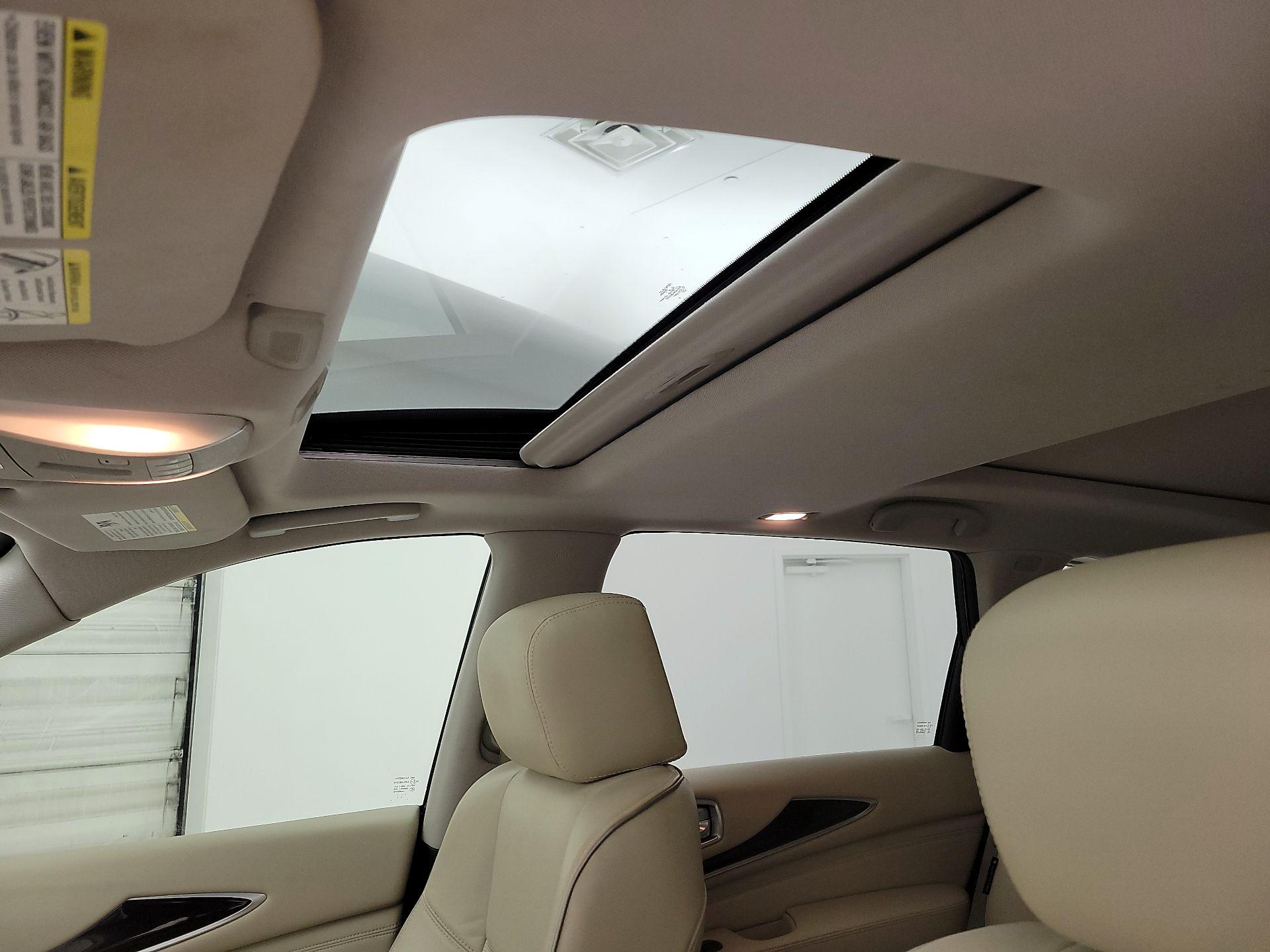 Thumbnail: 2017 INFINITI QX60 - 19