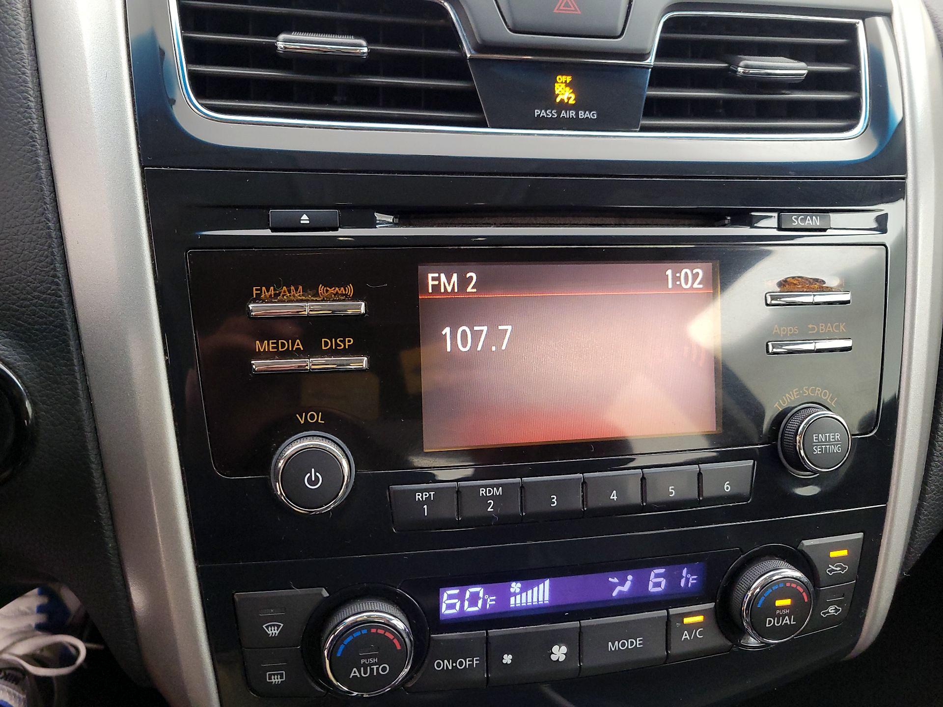 Thumbnail: 2014 Nissan Altima - 14