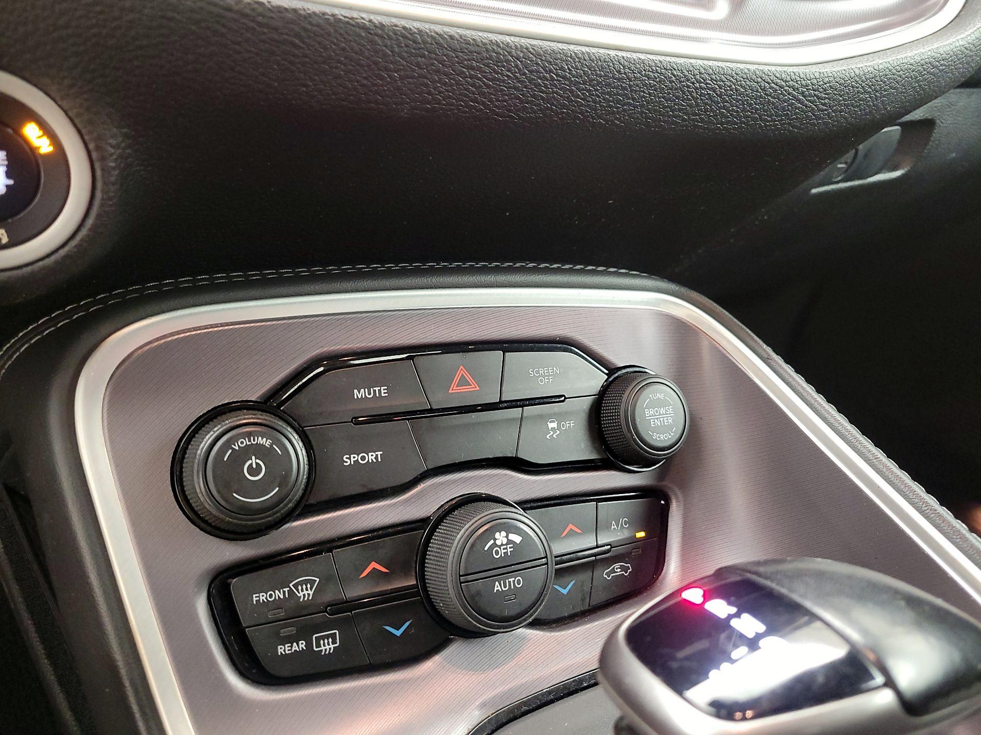 Thumbnail: 2019 Dodge Challenger - 14
