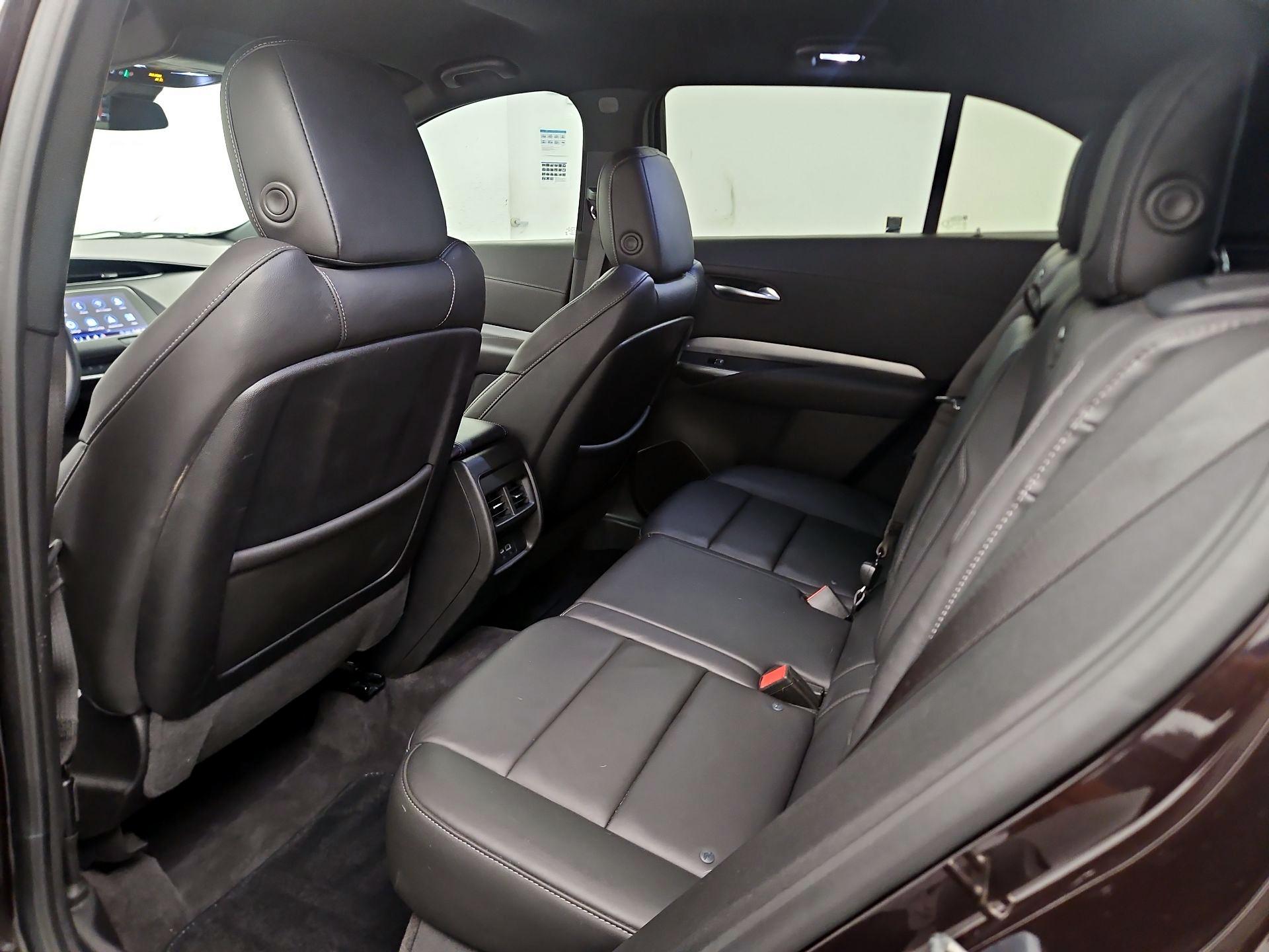 Thumbnail: 2020 Cadillac XT4 - 18