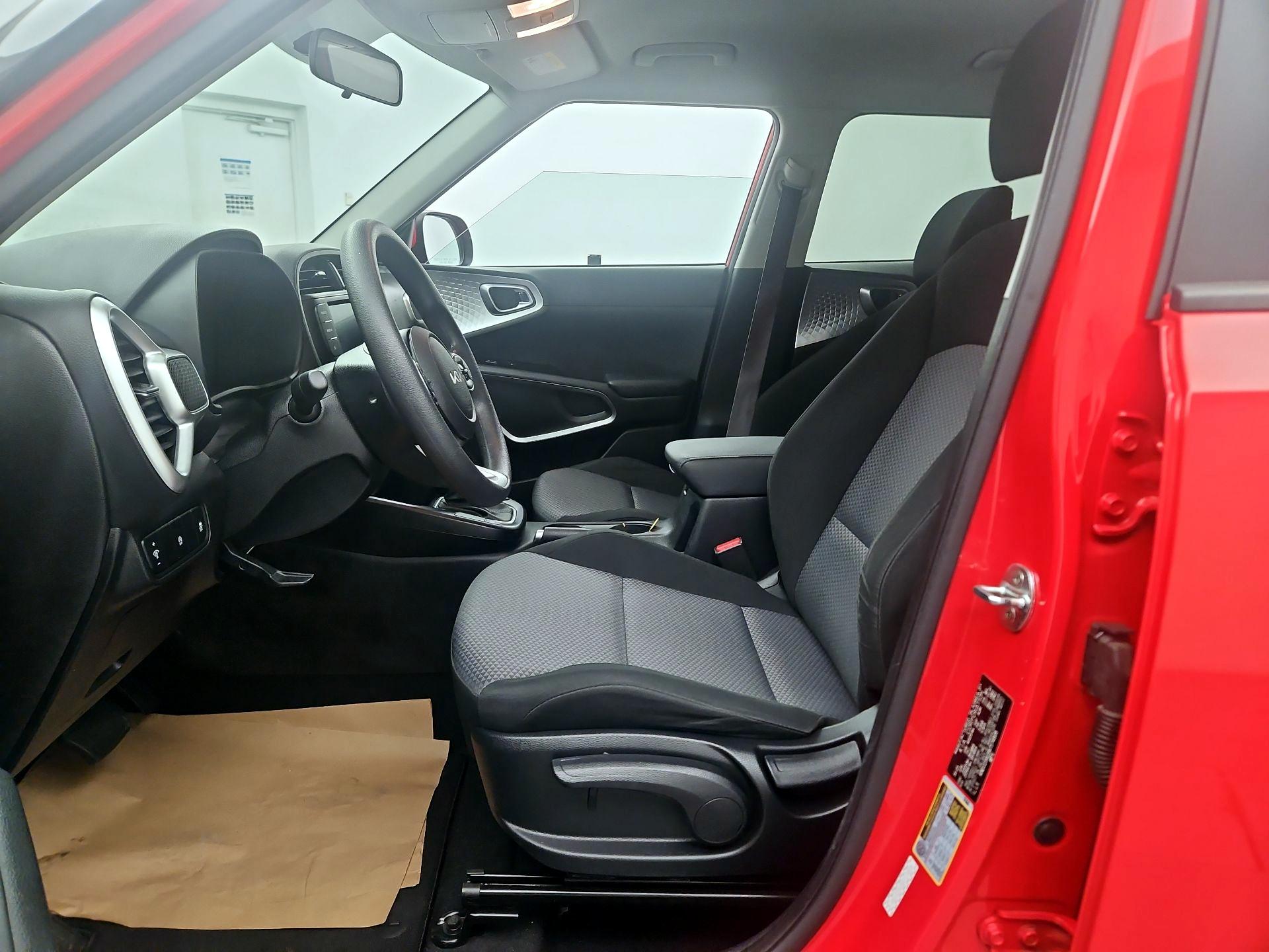 Thumbnail: 2022 Kia Soul - 11