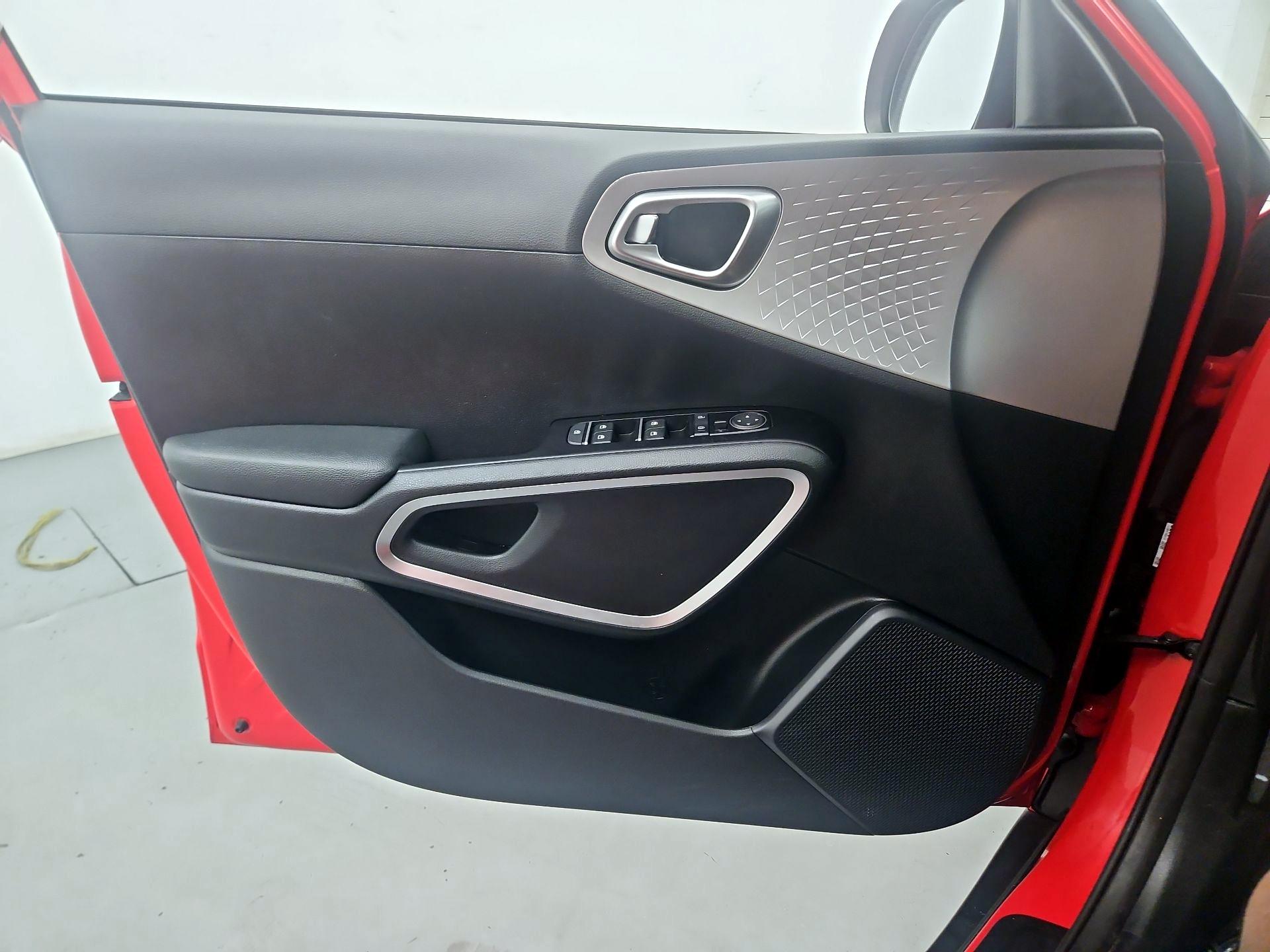 Thumbnail: 2022 Kia Soul - 12