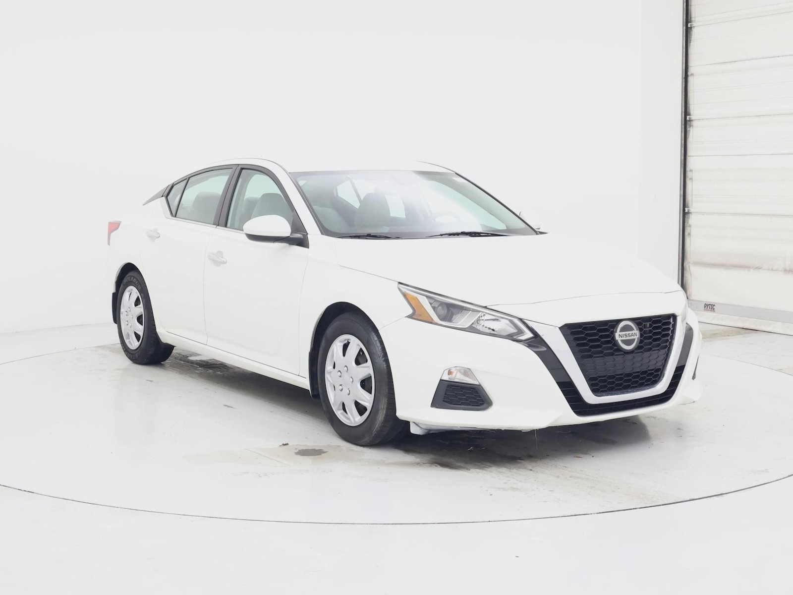 2019 Nissan Altima S - Photo 2