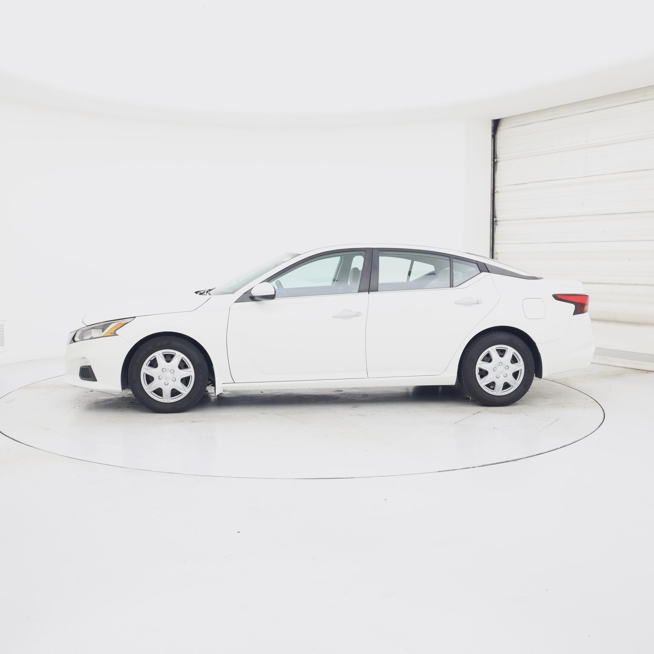 Thumbnail: 2019 Nissan Altima - 3