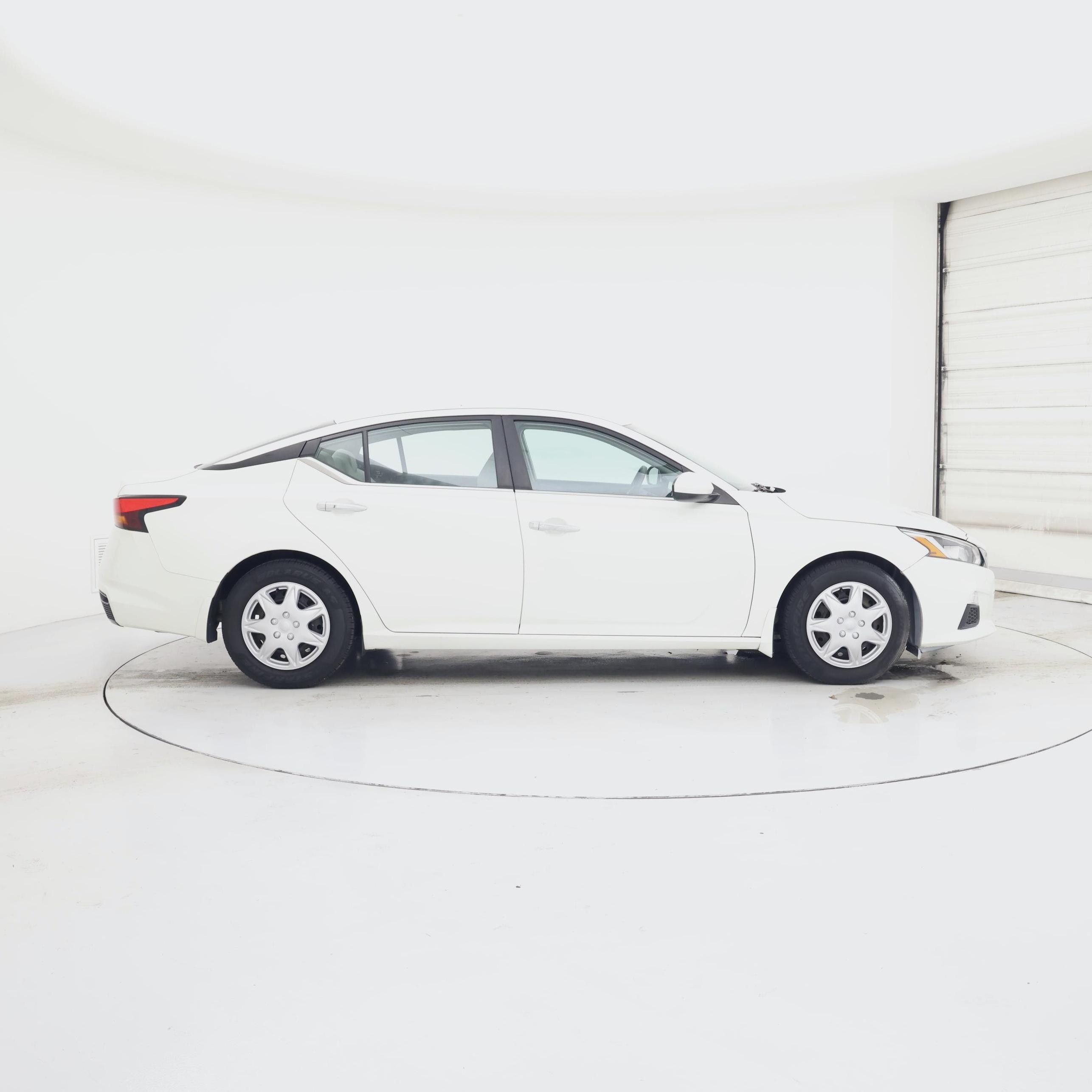 Thumbnail: 2019 Nissan Altima - 7