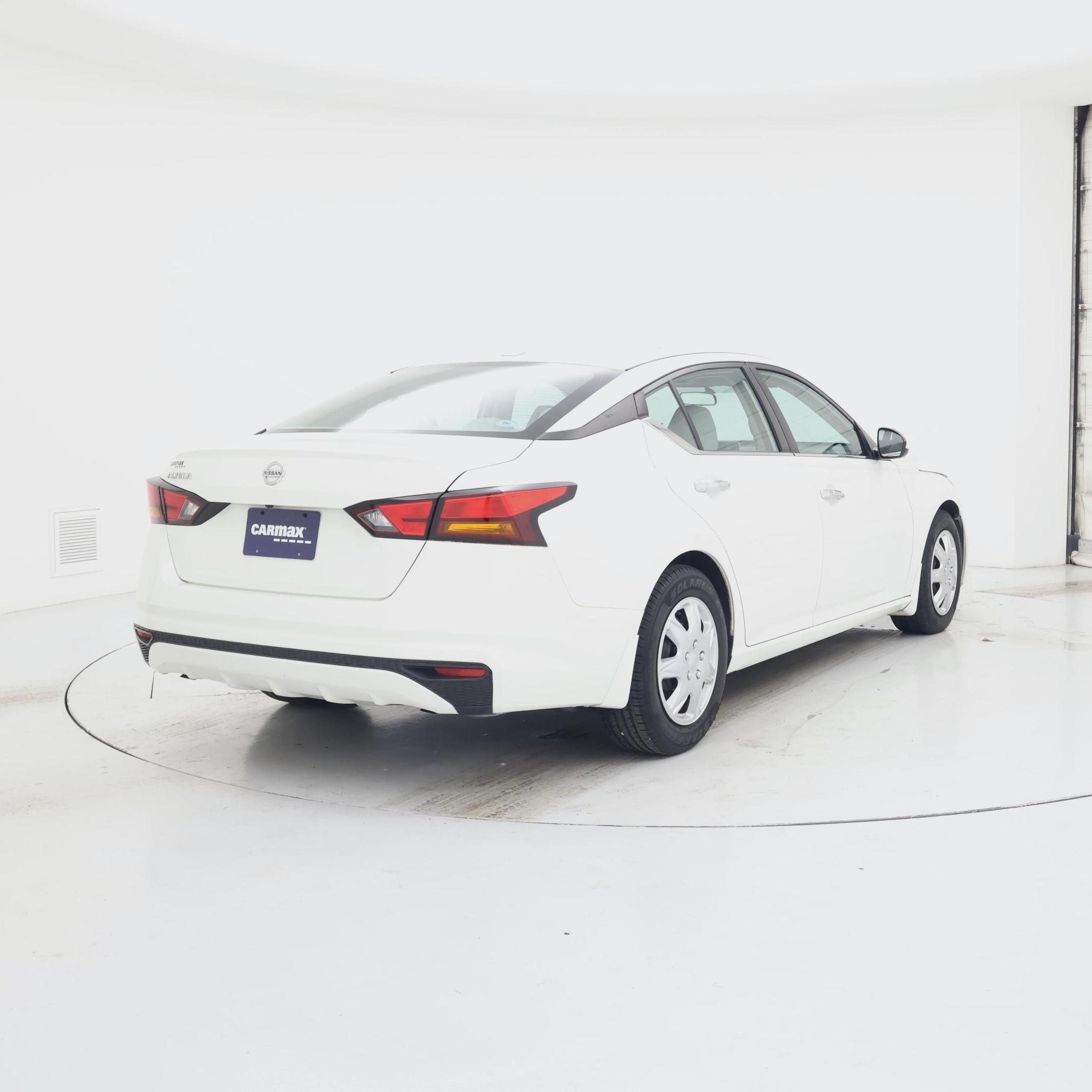Thumbnail: 2019 Nissan Altima - 8