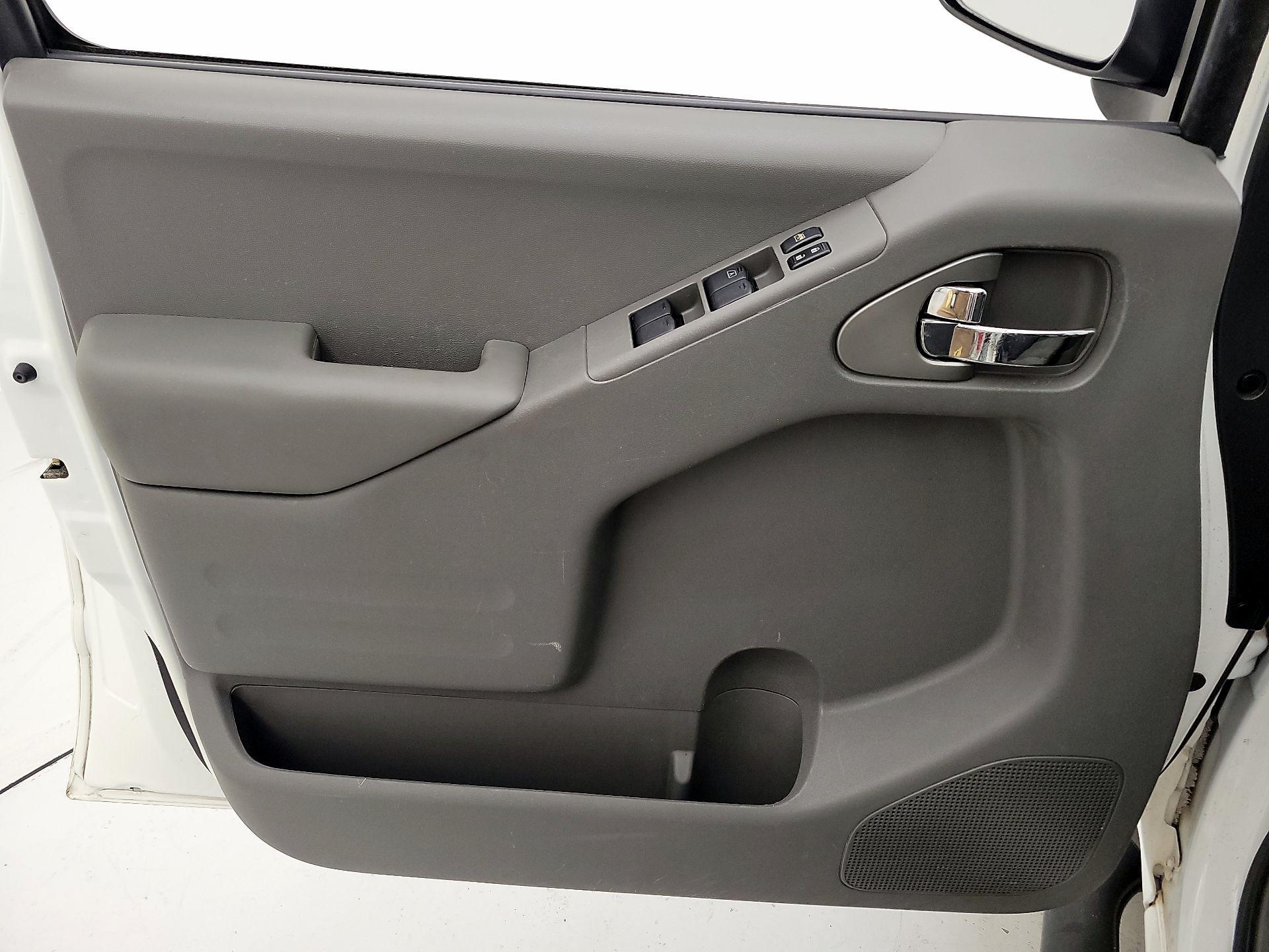 Thumbnail: 2016 Nissan Frontier - 12