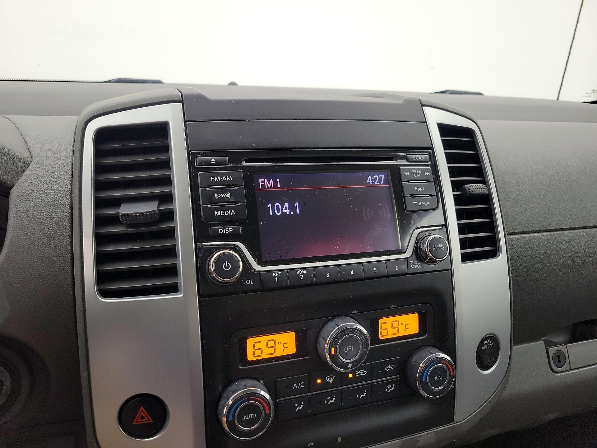 Thumbnail: 2016 Nissan Frontier - 15