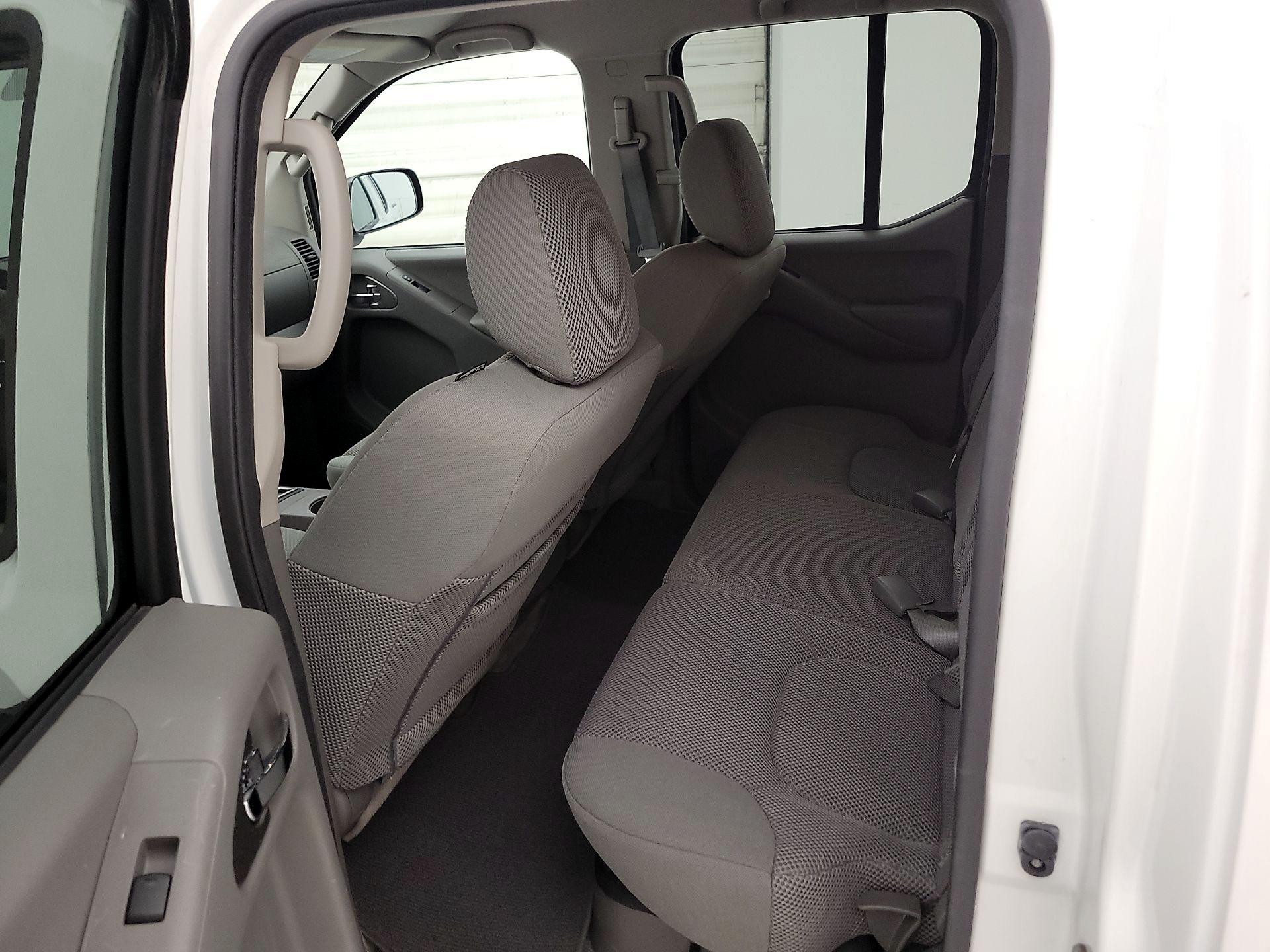 Thumbnail: 2016 Nissan Frontier - 18